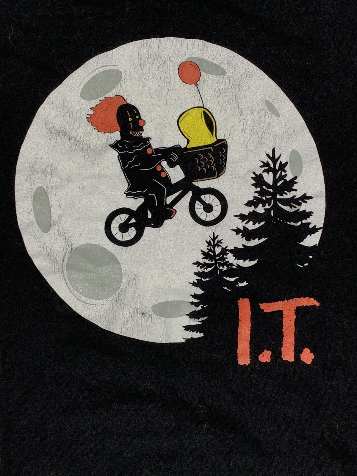 Band Tees Vintage Y2K Clown It movie tee big logo streetwear size L Size US L / EU 52-54 / 3 - 4 Thumbnail