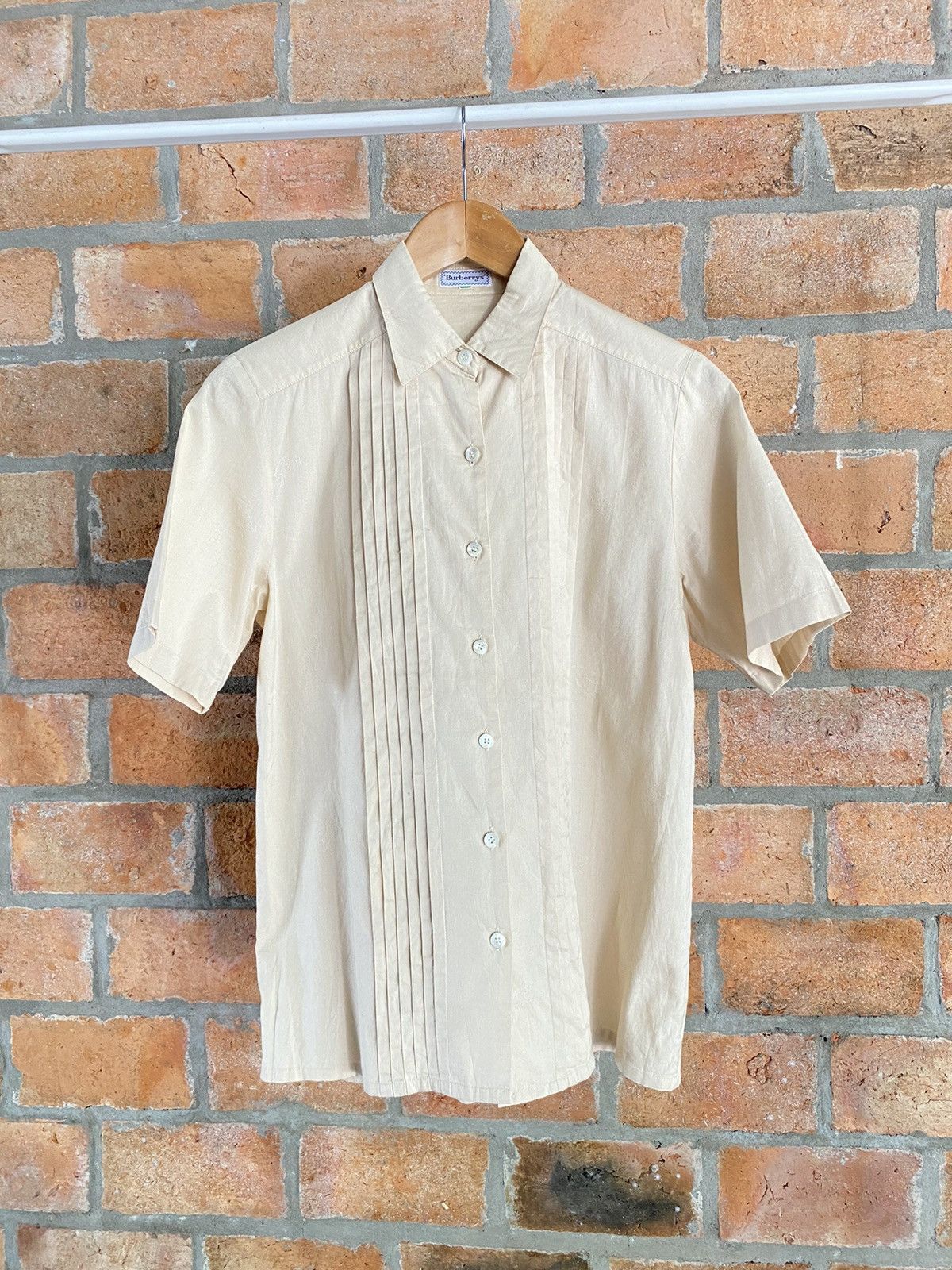 Burberry BURBERRY Beige Pleated Button-Up Shirt Size M / US 6-8 / IT 42-44 - 15 Thumbnail