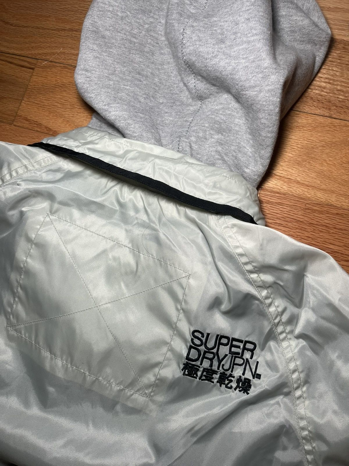 Superdry SuperDry Full-Zip Hooded Silver Bomber Jacket Size US S / EU 44-46 / 1 - 4 Thumbnail