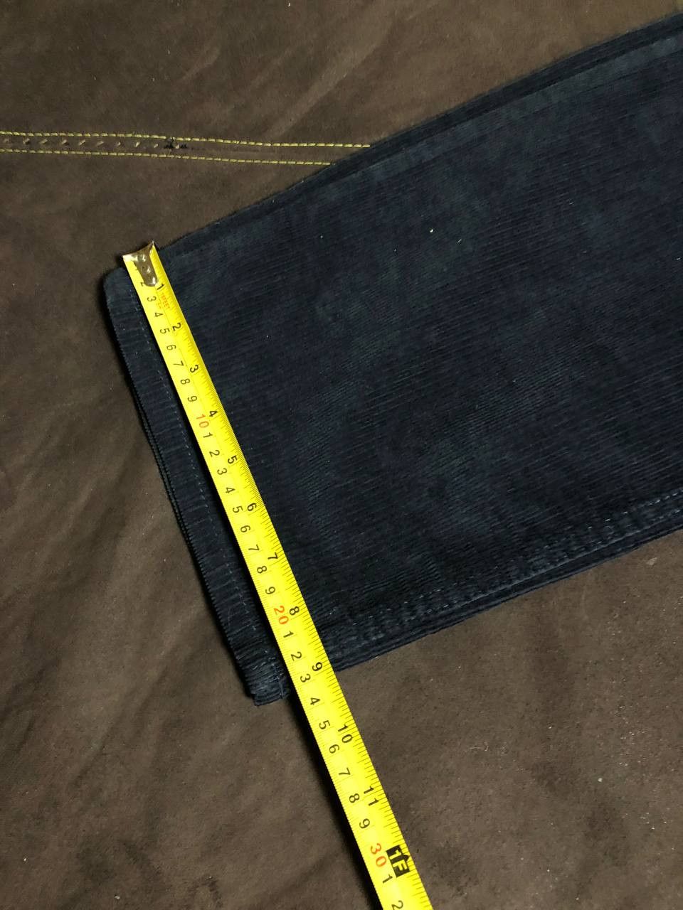 Levi's Vintage Levis 514 Corduroy Trousers Boot Cut Wide Leg pants Size US 36 / EU 52 - 7 Thumbnail