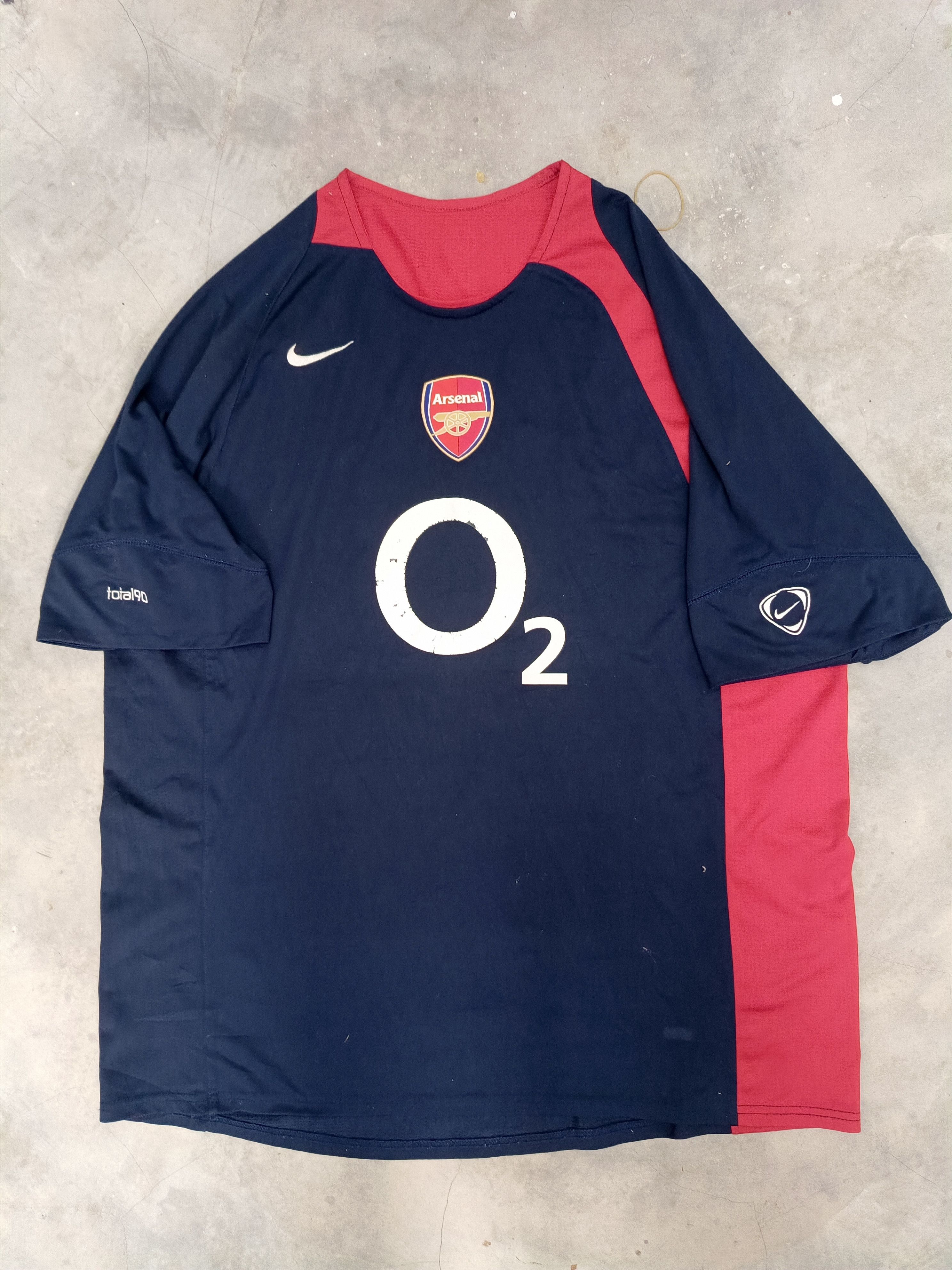 ウェア  arsenal training shirt y2k Nike × Vintage Vintage y2k Arsenal 04/05 training kit | Grailed