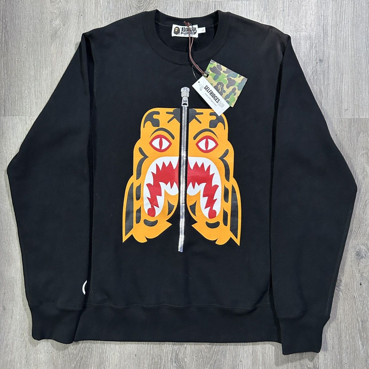 Bape BAPE Tiger Shark Black Sweatshirt Size US L / EU 52-54 / 3 - 1 Thumbnail
