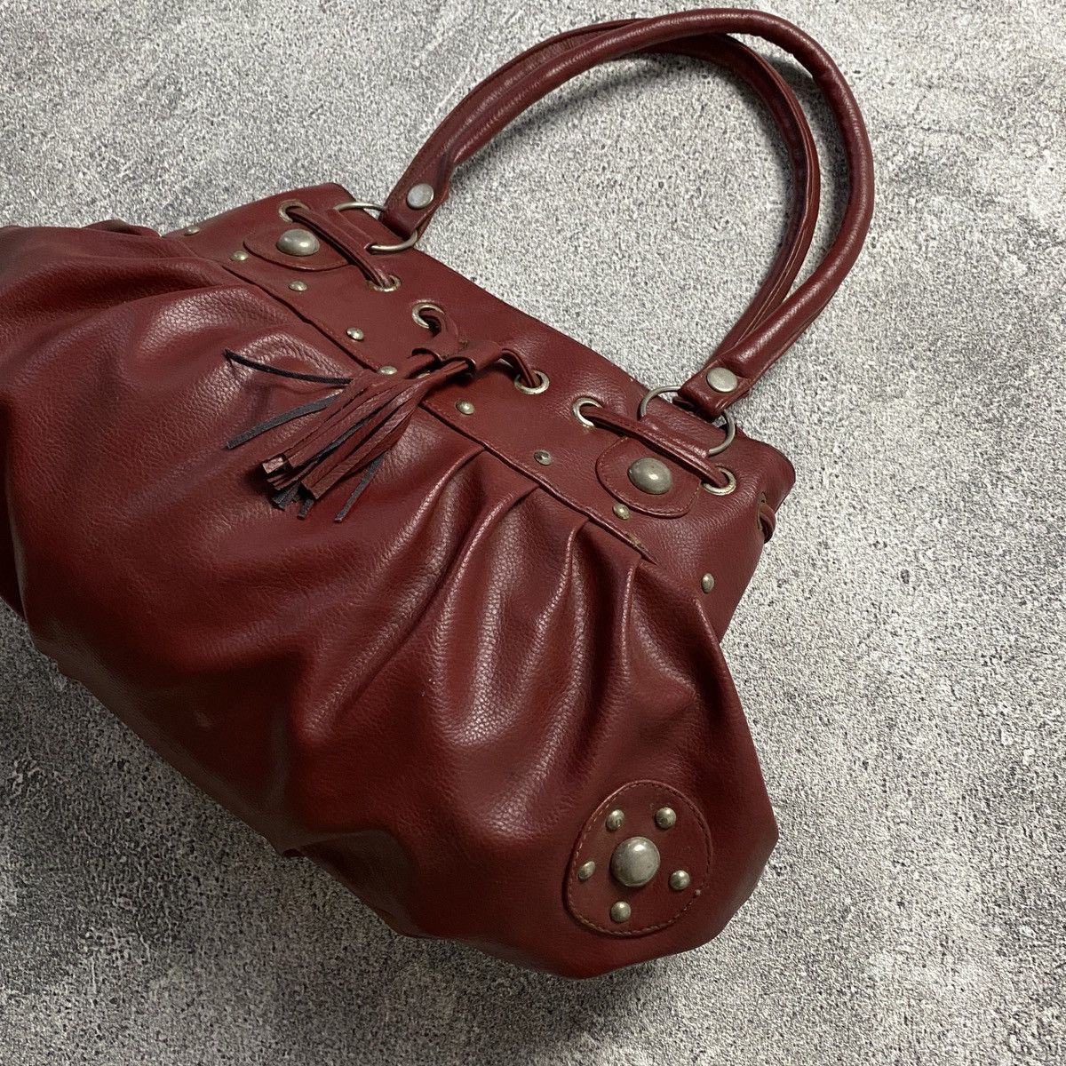 Japanese Brand 2000s Deep Red Drawstirng Leather Shoulder Bag Size ONE SIZE - 2 Thumbnail