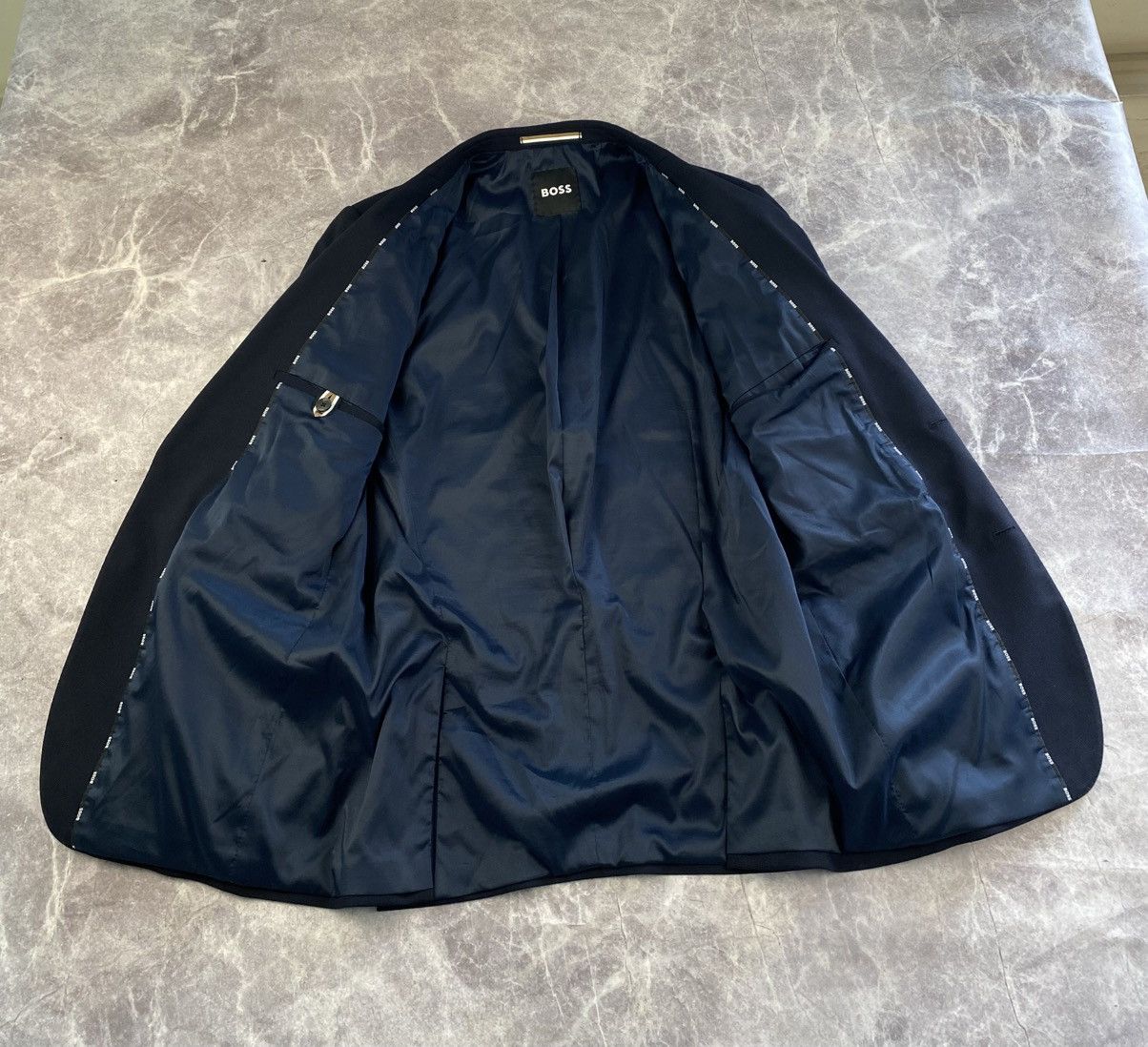 Hugo Boss Hugo Boss Dark Blue 2 button Blazer Size: 48 Size 48R - 6 Thumbnail