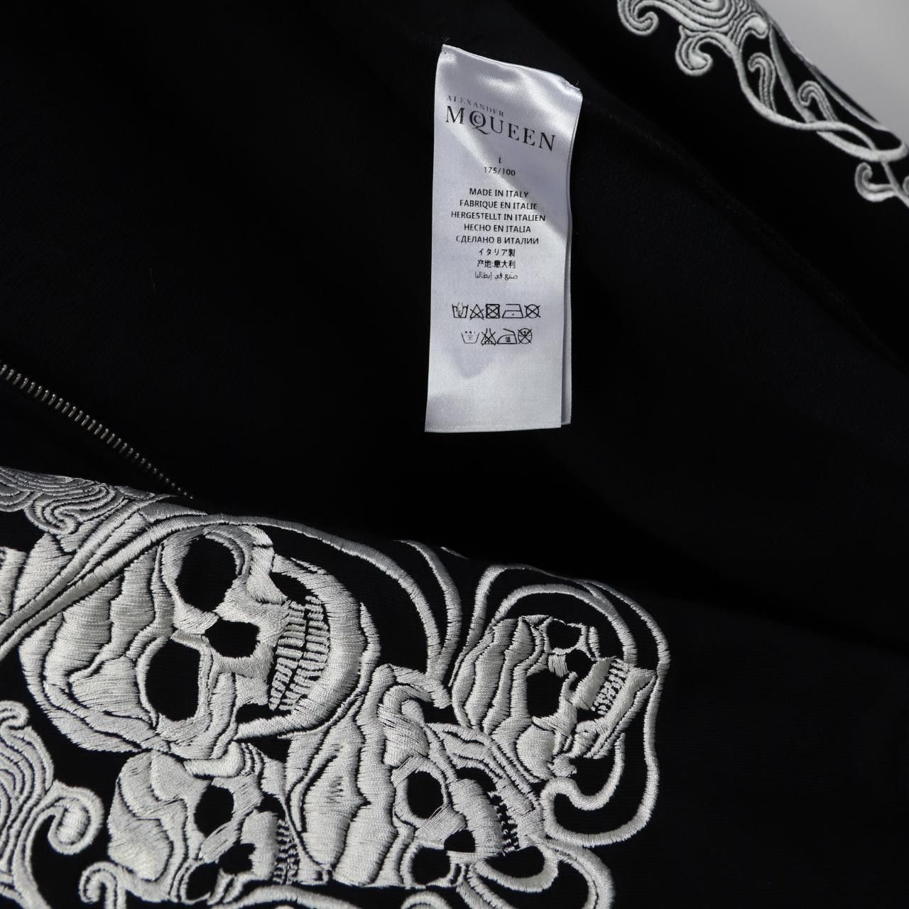 Alexander McQueen Alexander McQueen Embroidered Skull Motif Zip Hoodie Size US L / EU 52-54 / 3 - 7 Thumbnail