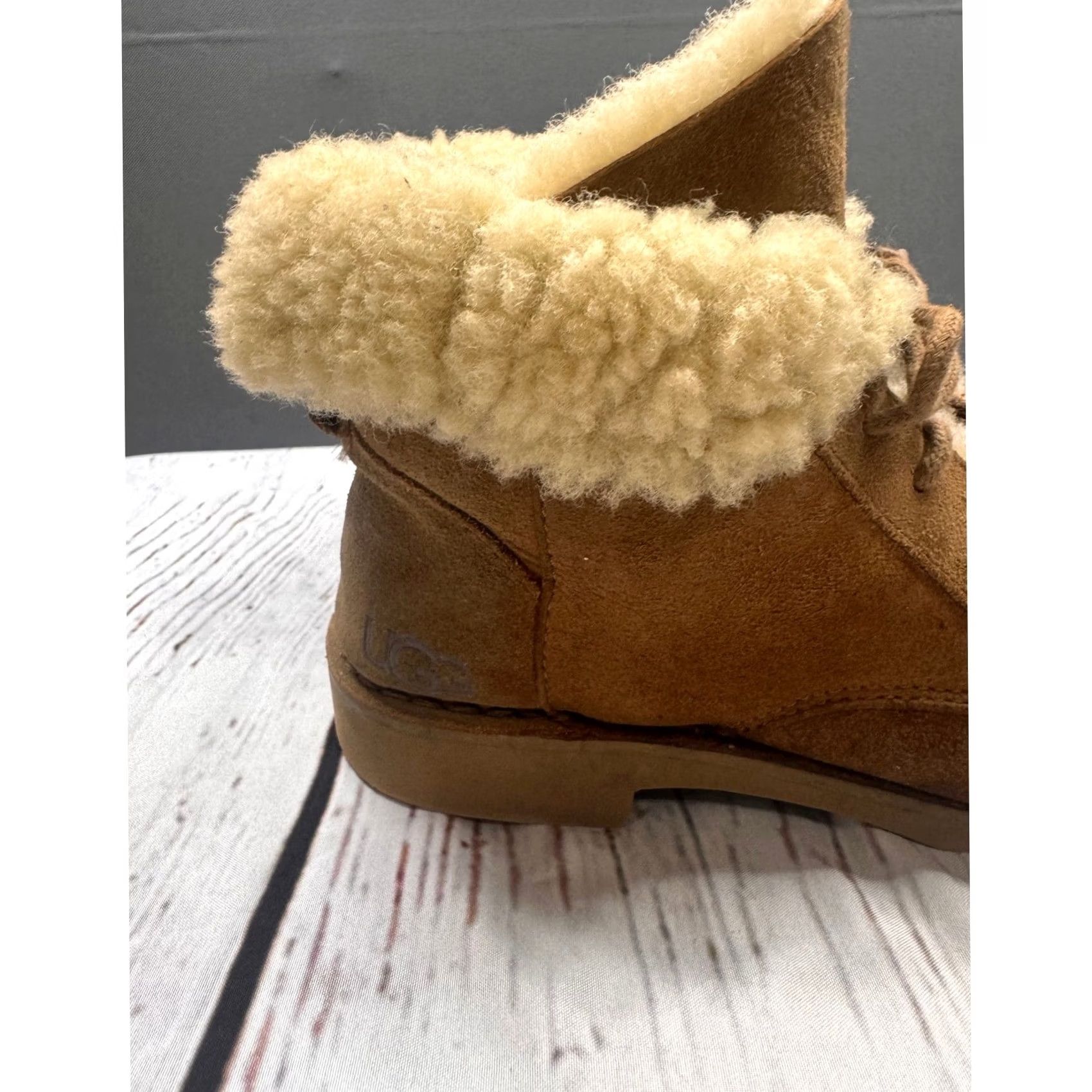 Ugg UGG Lace Up Boots Womens Chestnut Suede Shearling Trim Ankle Boots Size 5 Size US 5 / IT 35 - 7 Thumbnail