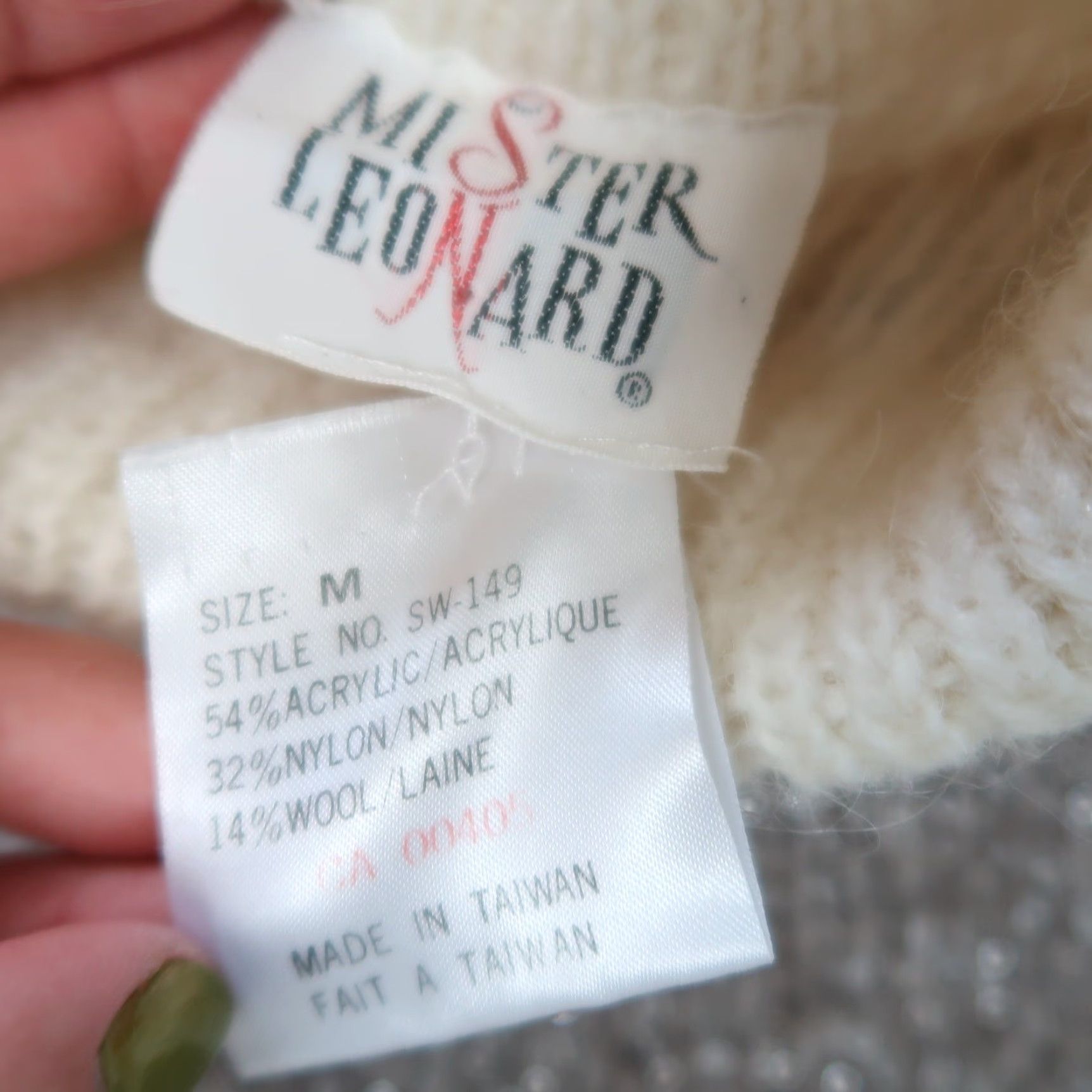 Vintage VINTAGE Mister Leonard Cream Glitter Knit Turtleneck Sweater M Mens 90s Casual Acrylic Blend Knitwear Size M / US 6-8 / IT 42-44 - 4 Thumbnail