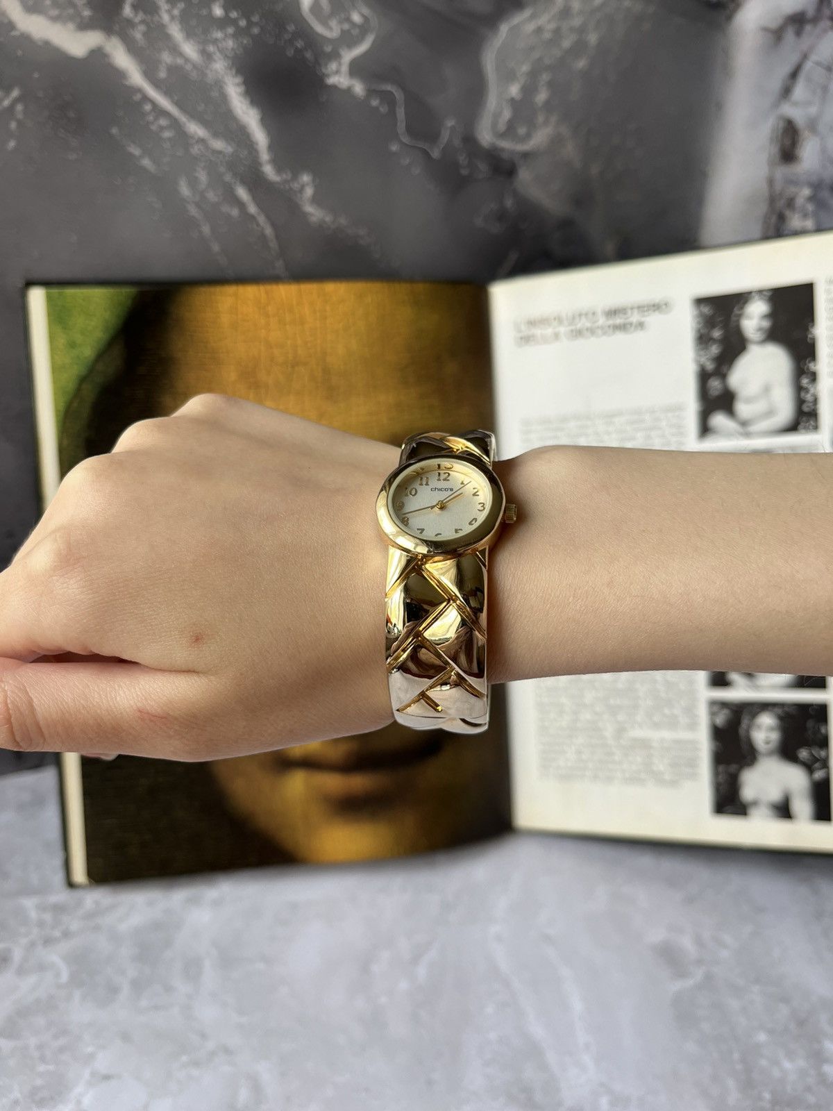 Jewelry Chicos Elegant Watch with Gold Woven Bracelet Size ONE SIZE - 12 Thumbnail