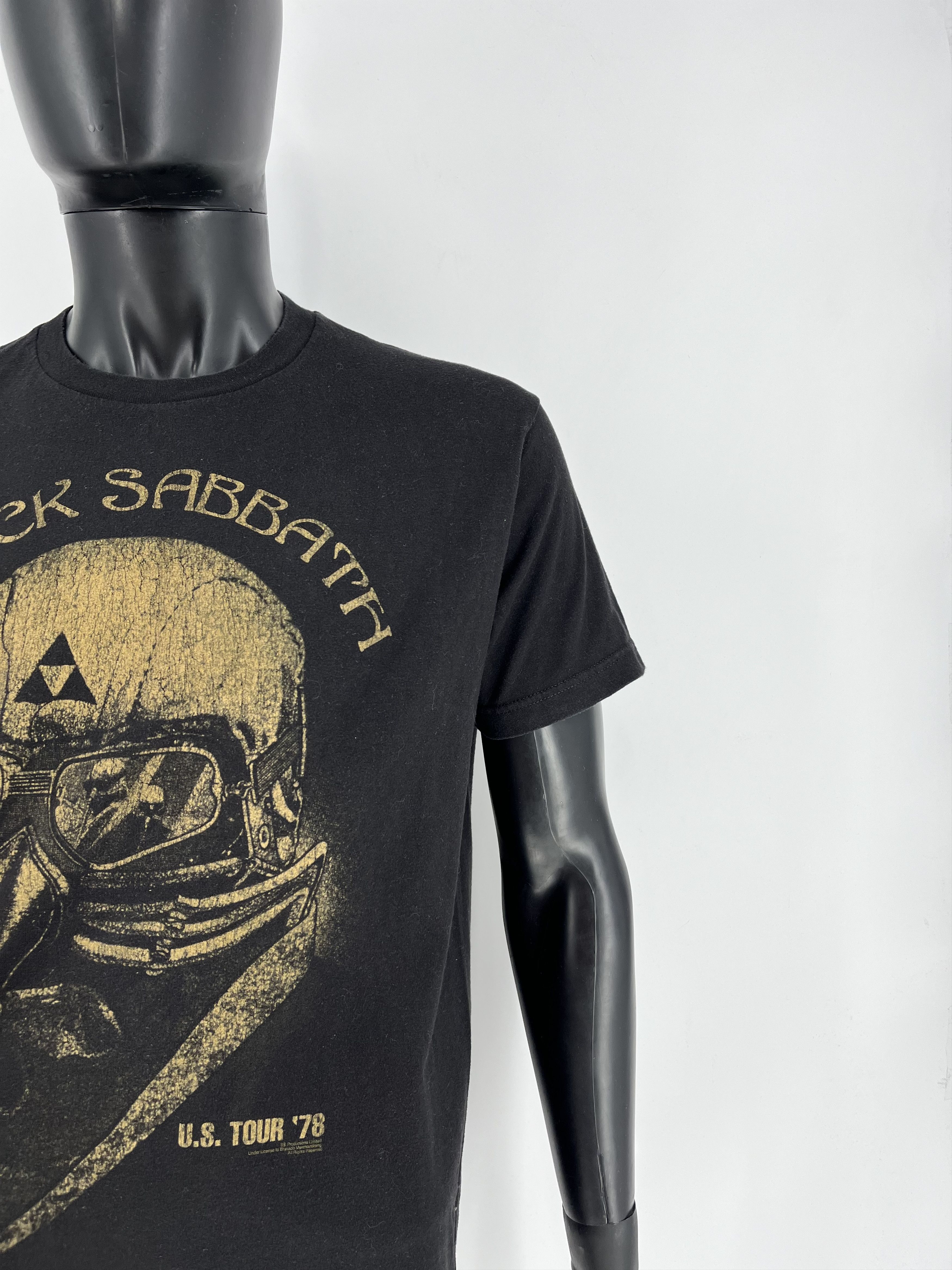 Band Tees Vintage Black Sabbath Big Logo Y2K T-Shirt Band Rock Metal Size US L / EU 52-54 / 3 - 7 Thumbnail