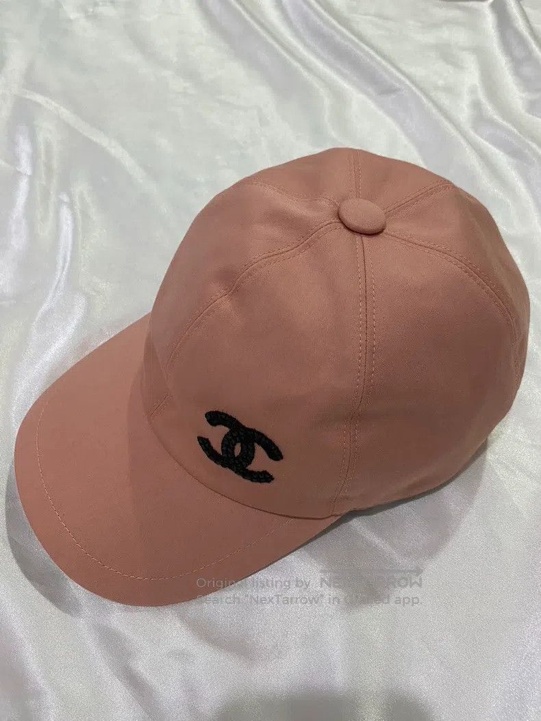 Chanel Chanel Sequin logo orange cap Size ONE SIZE - 1 Thumbnail
