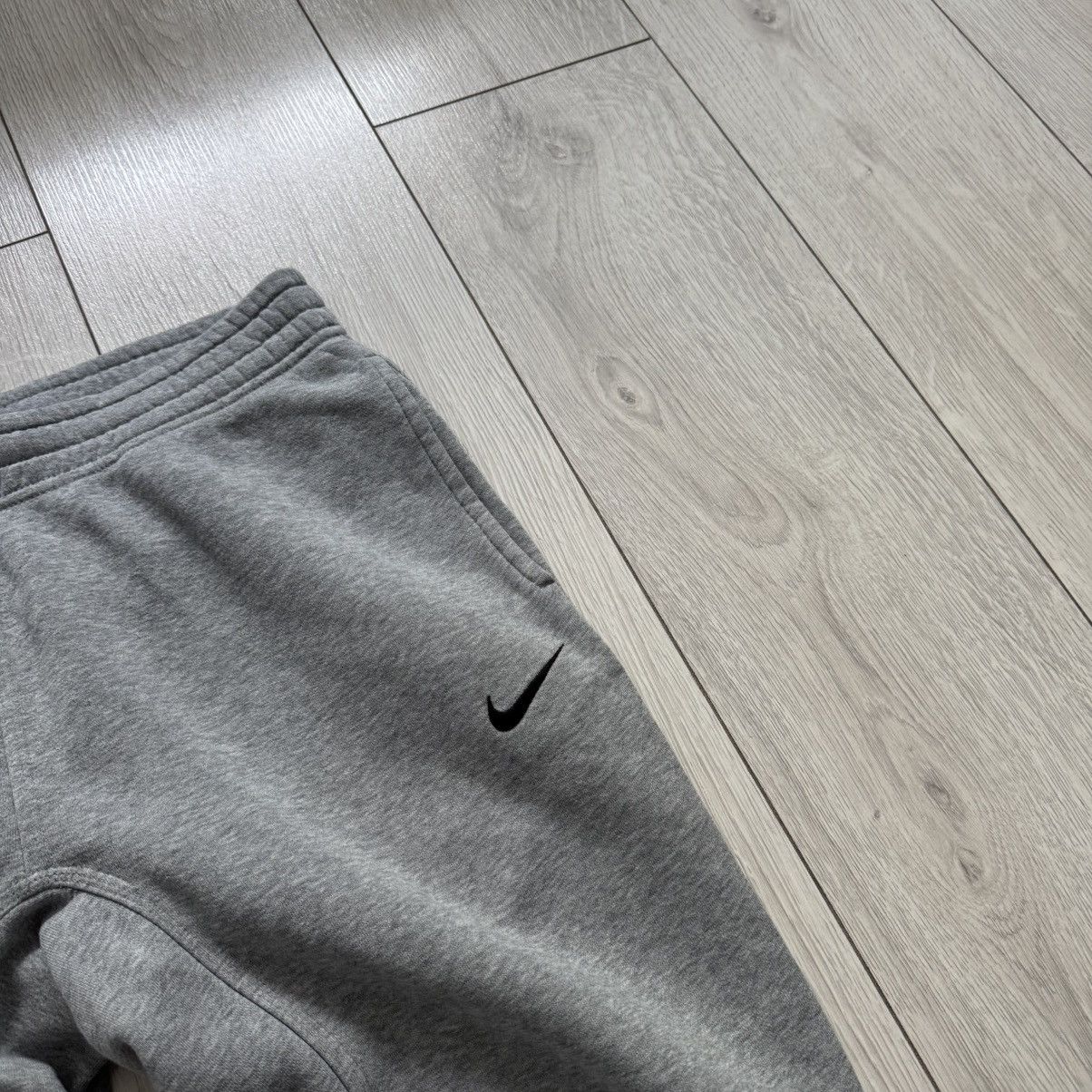 Nike Vintage nike track pants y2k gorpcore sweatpants parachute Size US 32 / EU 48 - 2 Thumbnail