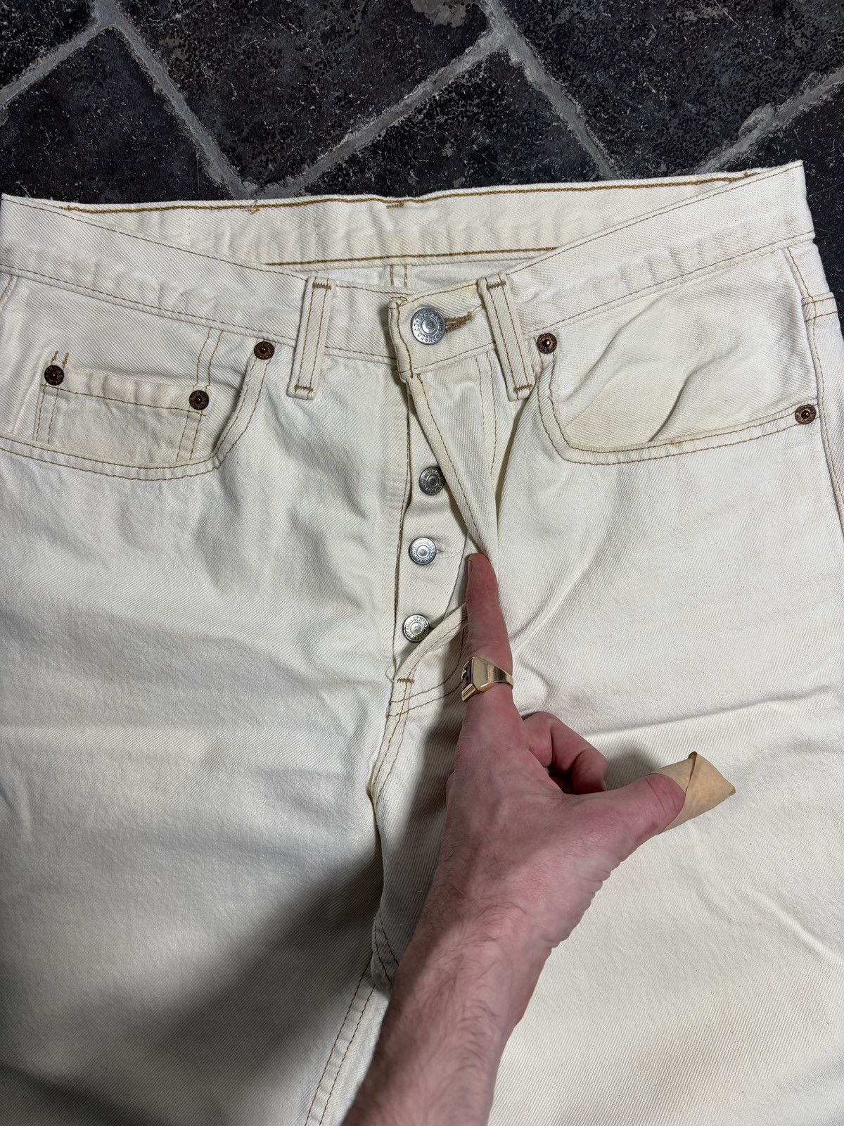 Levi's 1990s Levi’s Jeans Vintage Levi’s Natural Denim Canada 90s Size US 30 / EU 46 - 8 Thumbnail