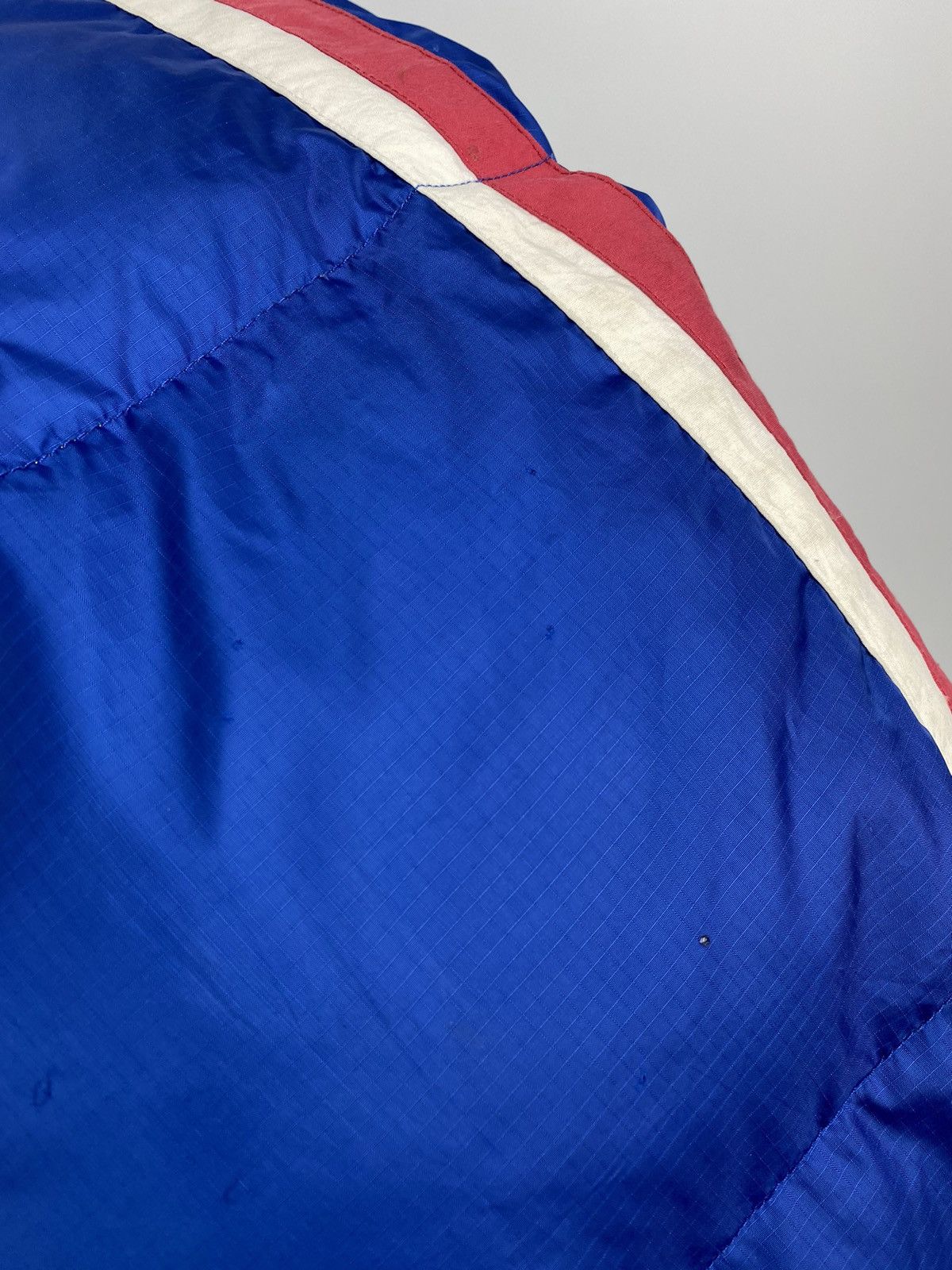 Tommy Hilfiger Vintage Tommy Hilfiger Boardsports Puffer Down Jacket Nike Size US L / EU 52-54 / 3 - 15 Thumbnail