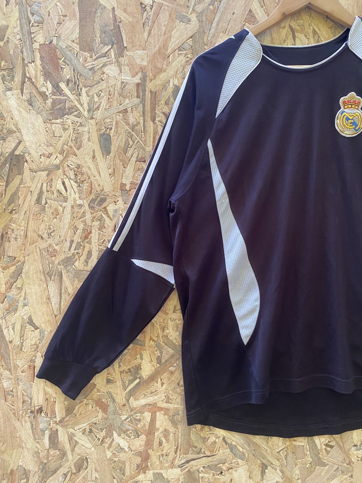 Vintage Vintage real madrid longsleeve jersey Size US M / EU 48-50 / 2 - 3 Thumbnail