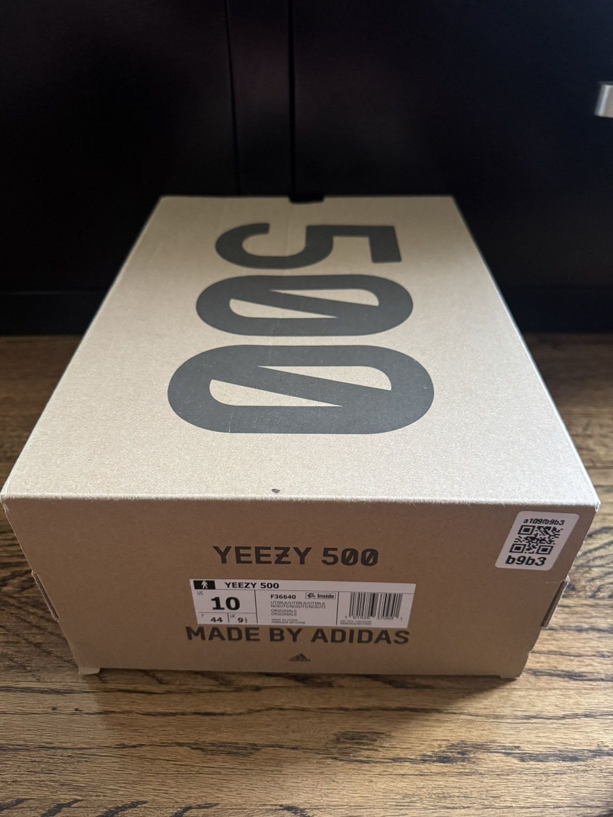 Adidas Adidas Yeezy 500 'Utility Black' Size US 10 / EU 43 - 15 Thumbnail