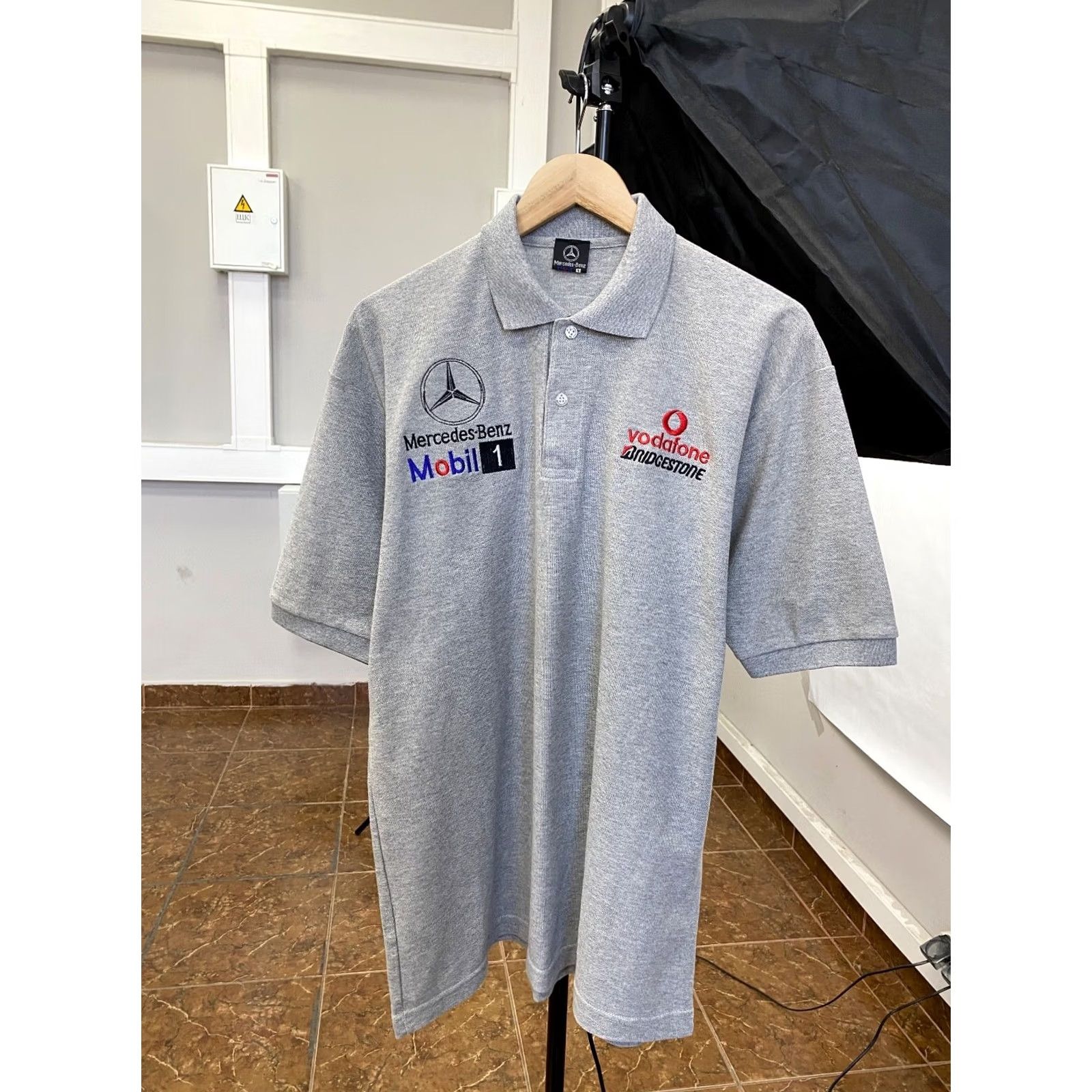 Mercedes-Benz VINTAGE Mercedes-Benz Mobil 1 West Racing Vodafone Rare polo XL gray Men Polo XL gray 90s Mercedes-Benz Mobil 1 Racing Polo 90s Mens Size US XL / EU 56 / 4 - 2 Thumbnail
