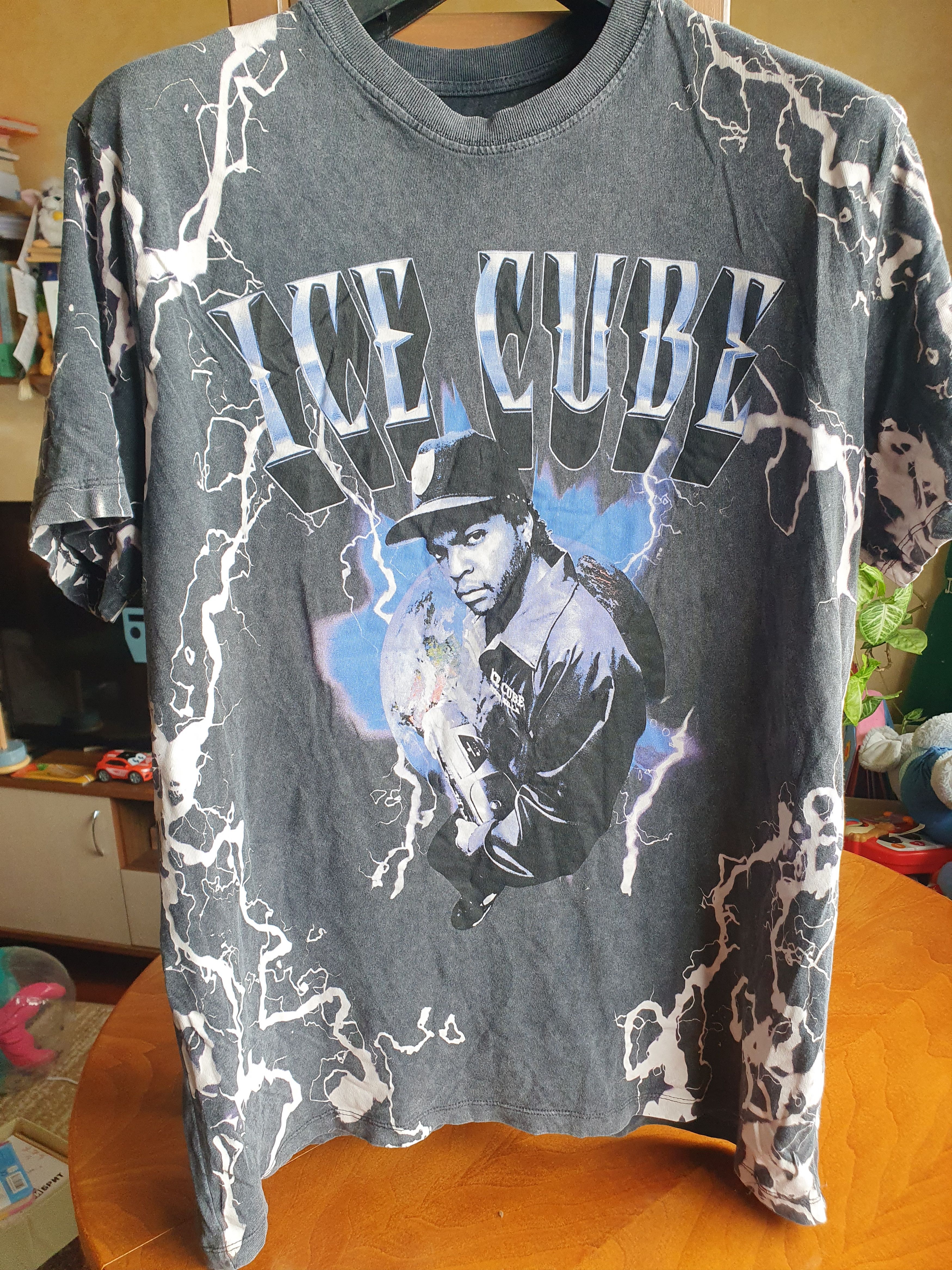 Pull & Bear × Rap Tees Ice Cube Pull&Bear Lightning 2020 Rap t-shirt sz XL Size US XL / EU 56 / 4 - 1 Thumbnail