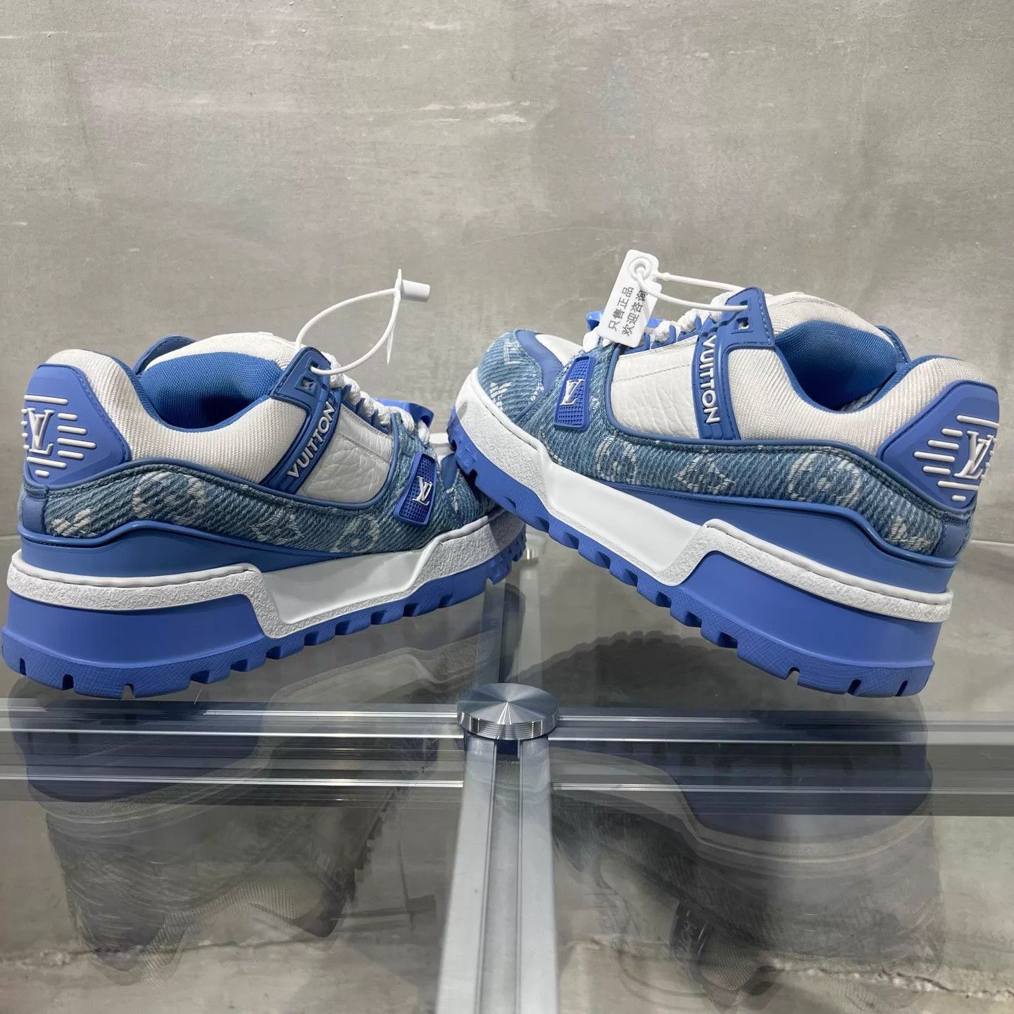 Louis Vuitton LV Trainer Maxi WhtBl Dnm Clefable UK3/37 YH24731 Size US 6.5 / IT 36.5 - 5 Thumbnail
