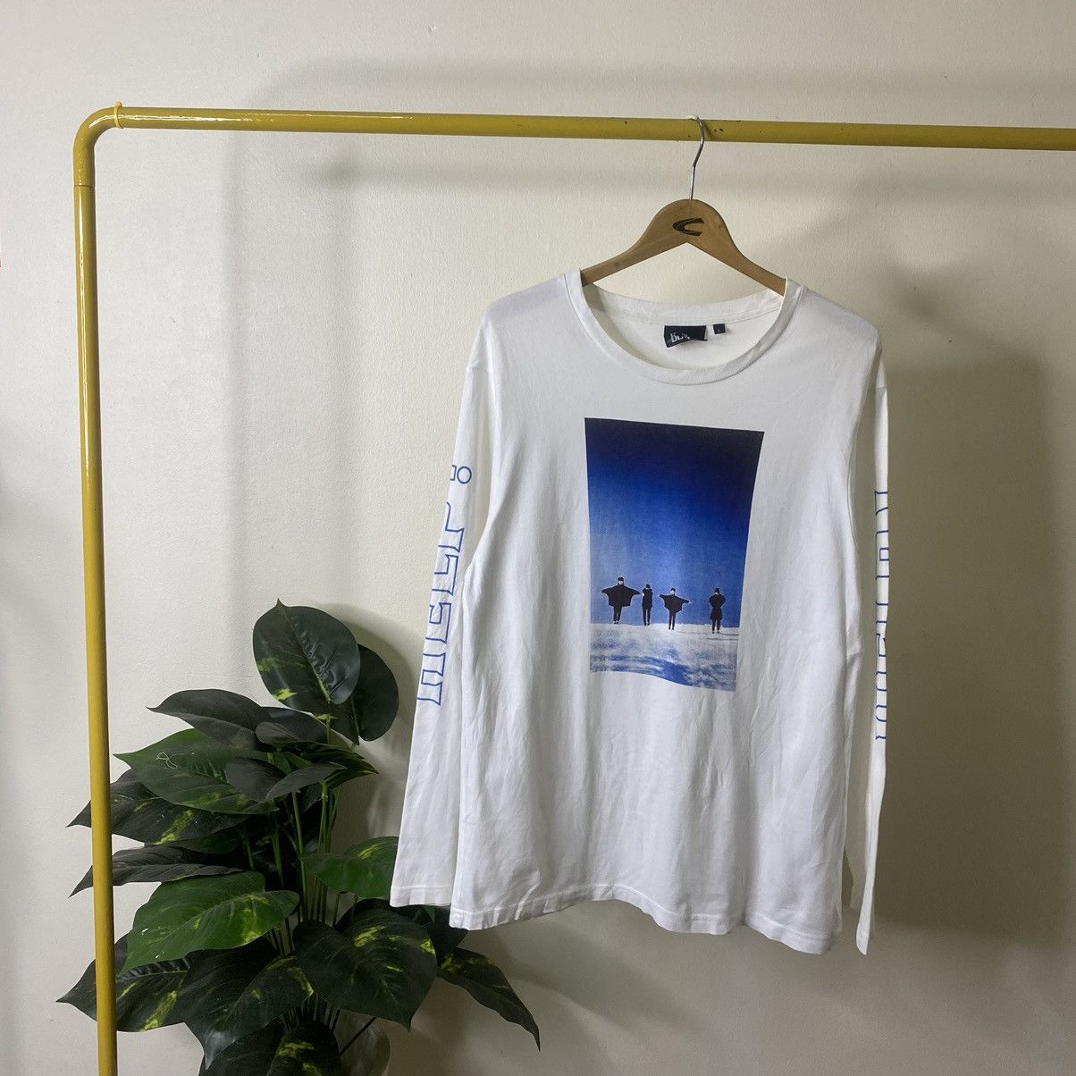 Band Tees Y2K The Beatles Help! Album Promo LS Tee Official Reissue Size US M / EU 48-50 / 2 - 1 Thumbnail