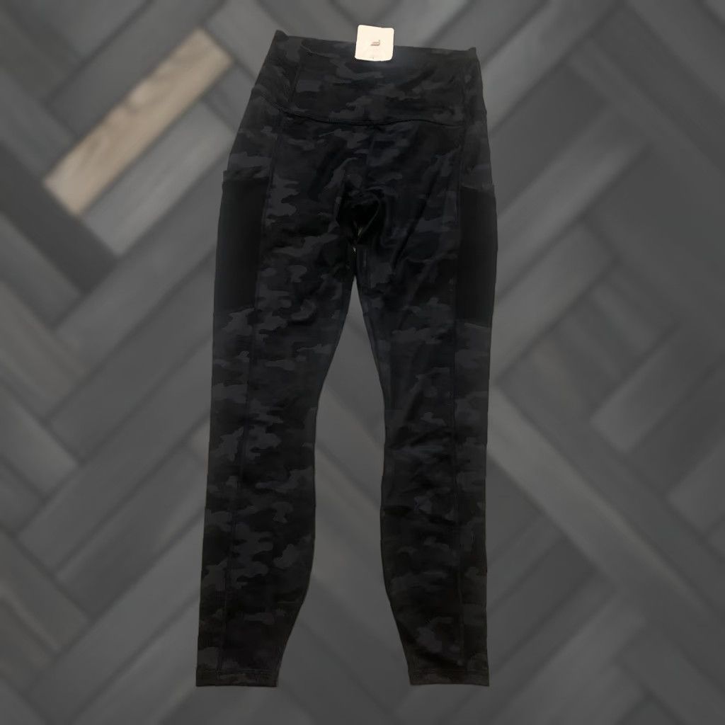 Fabletics Fabletics Womens Leggings On The Go Power Hold Camo High Waisted Size S NWT Size 28" / US 6 / IT 42 - 1 Thumbnail