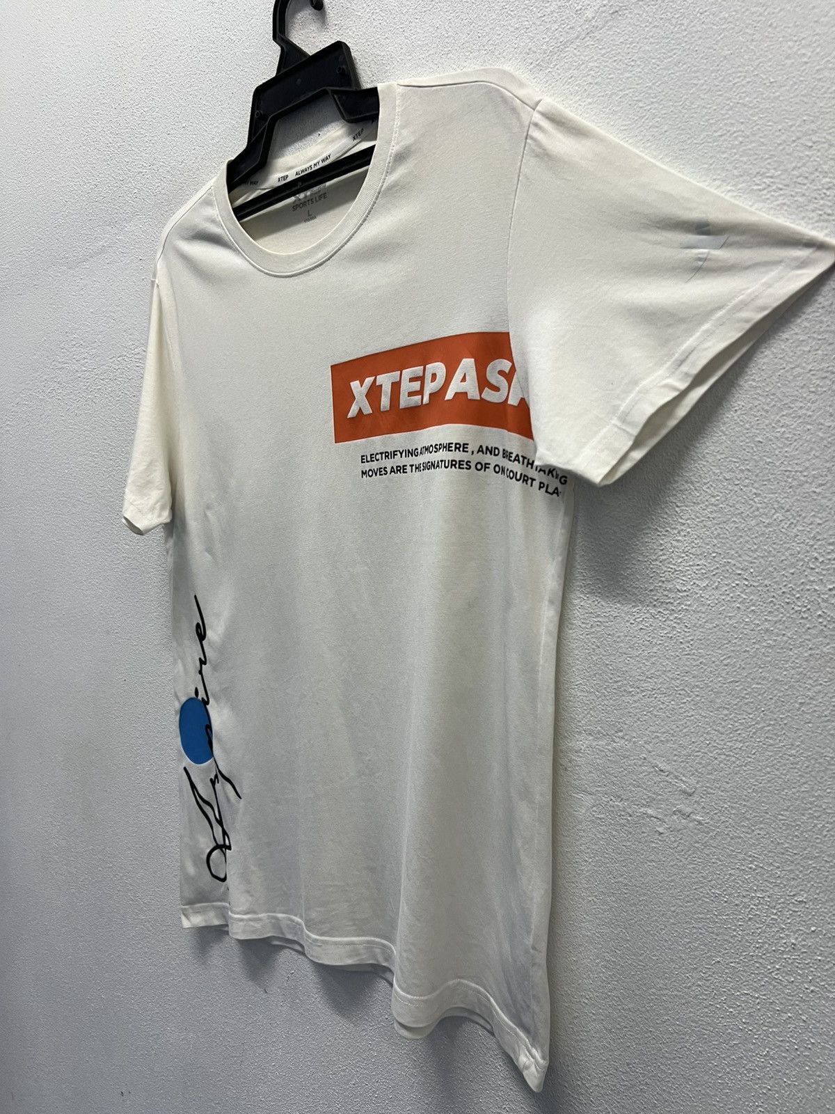 Other XTEP ALWAYS MY WAY SPORTS LIFE SHIRT Size US L / EU 52-54 / 3 - 5 Thumbnail