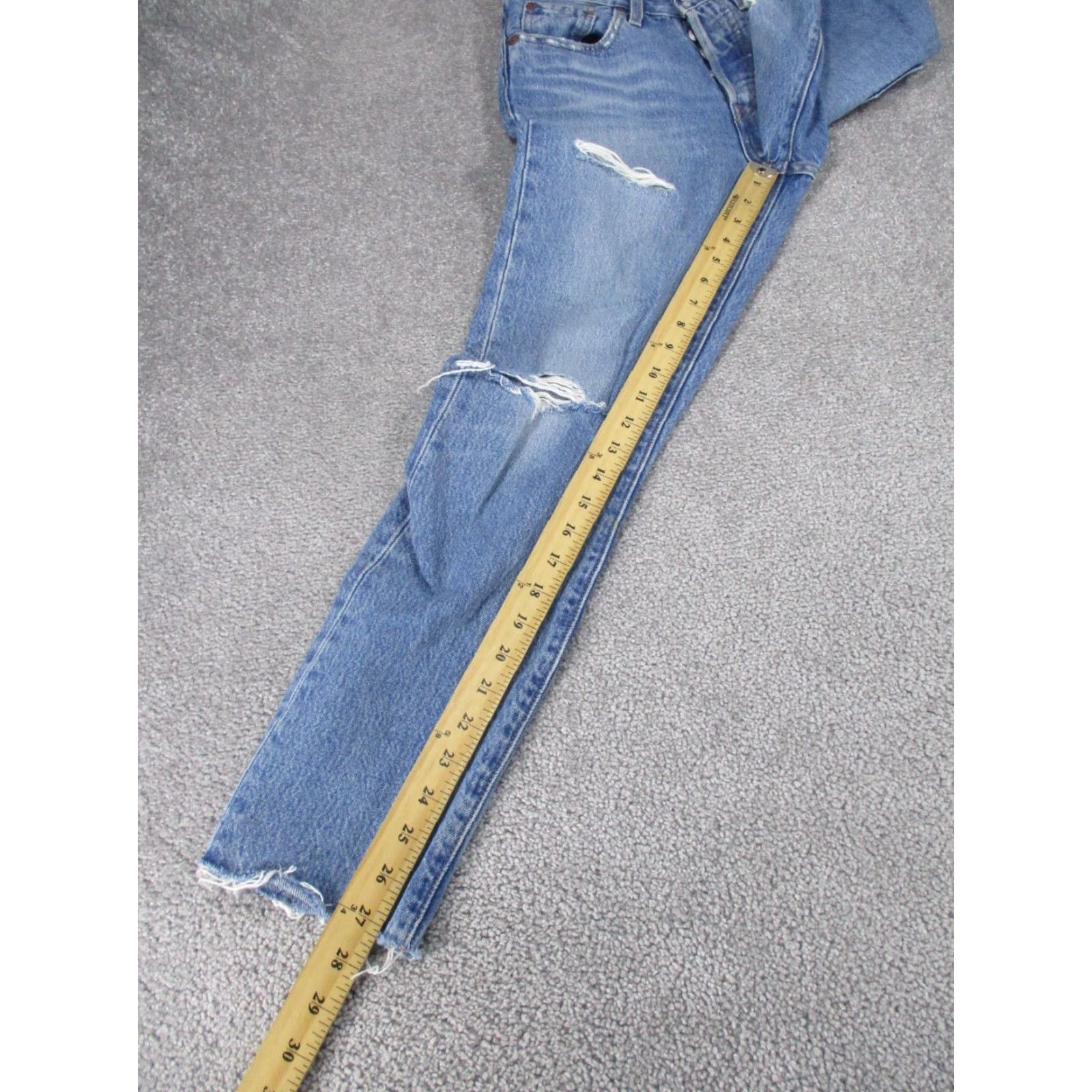 Levi's LEVI'S VINTAGE 501 Skinny Jeans Womens 25 Light Wash Blue Ripped Denim Size 42" / US 20 - 5 Thumbnail