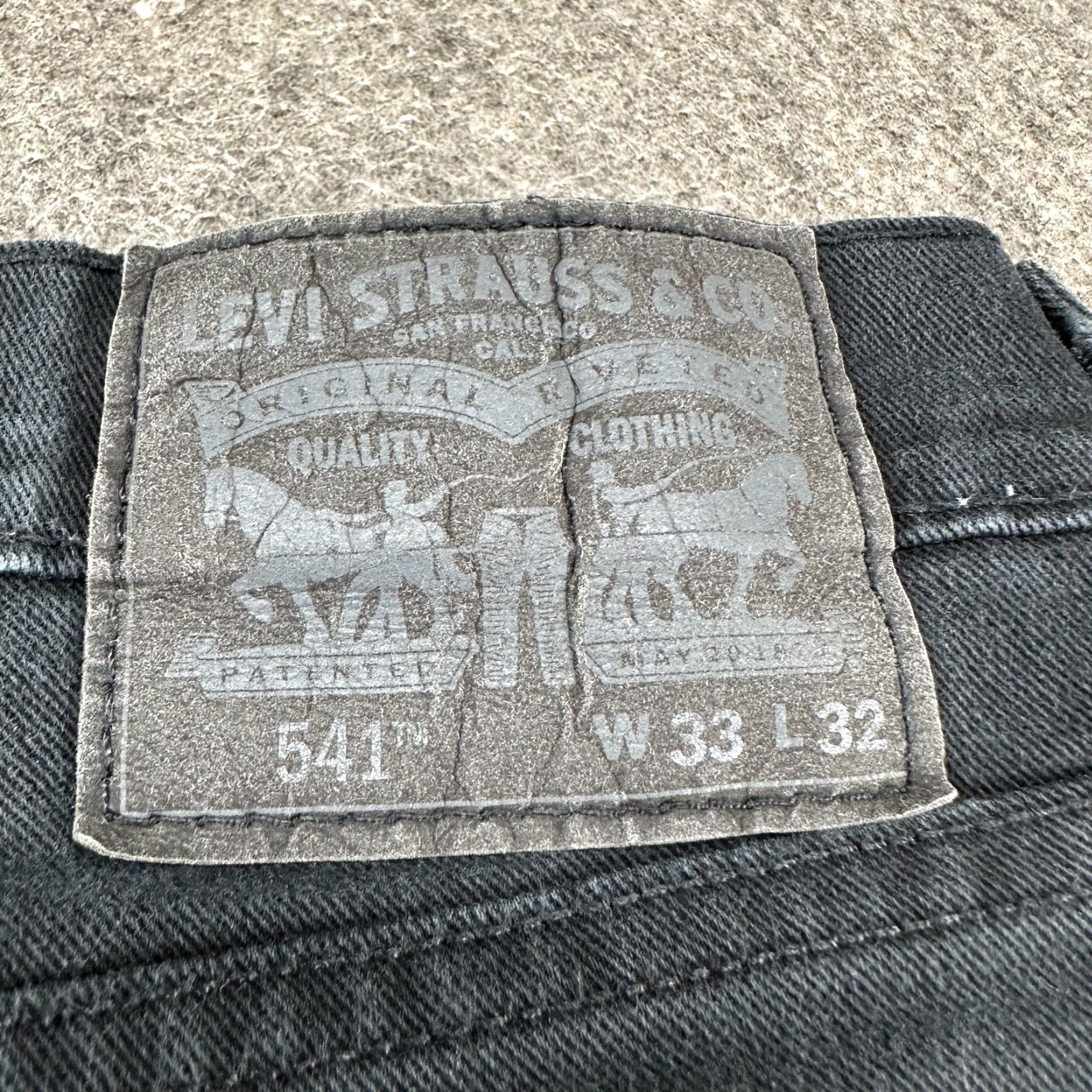 Levi's Levi's 541 Jeans Men 33x32 Black Tapered Leg Athletic Fit Dark Faded Wash Stretch Size US 33 - 7 Thumbnail