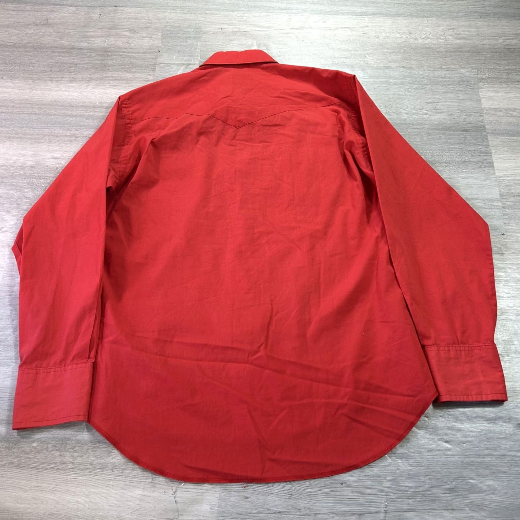 Wrangler VINTAGE Wrangler Shirt Mens Large Red Cowboy Western Pearl Snap USA X-Long Tails Size US L / EU 52-54 / 3 - 2 Thumbnail