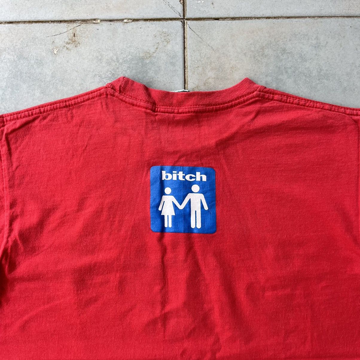 Vintage Vintage 90s Bitch Skateboard Tee Size US S / EU 44-46 / 1 - 6 Thumbnail