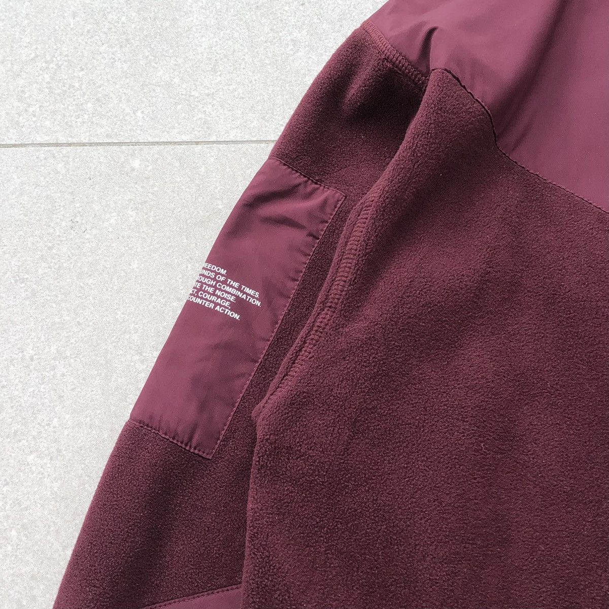 GU × Undercover UNDERCOVER x GU Fleece Pullover sweatshirt Red [M] MENS Size US M / EU 48-50 / 2 - 5 Thumbnail