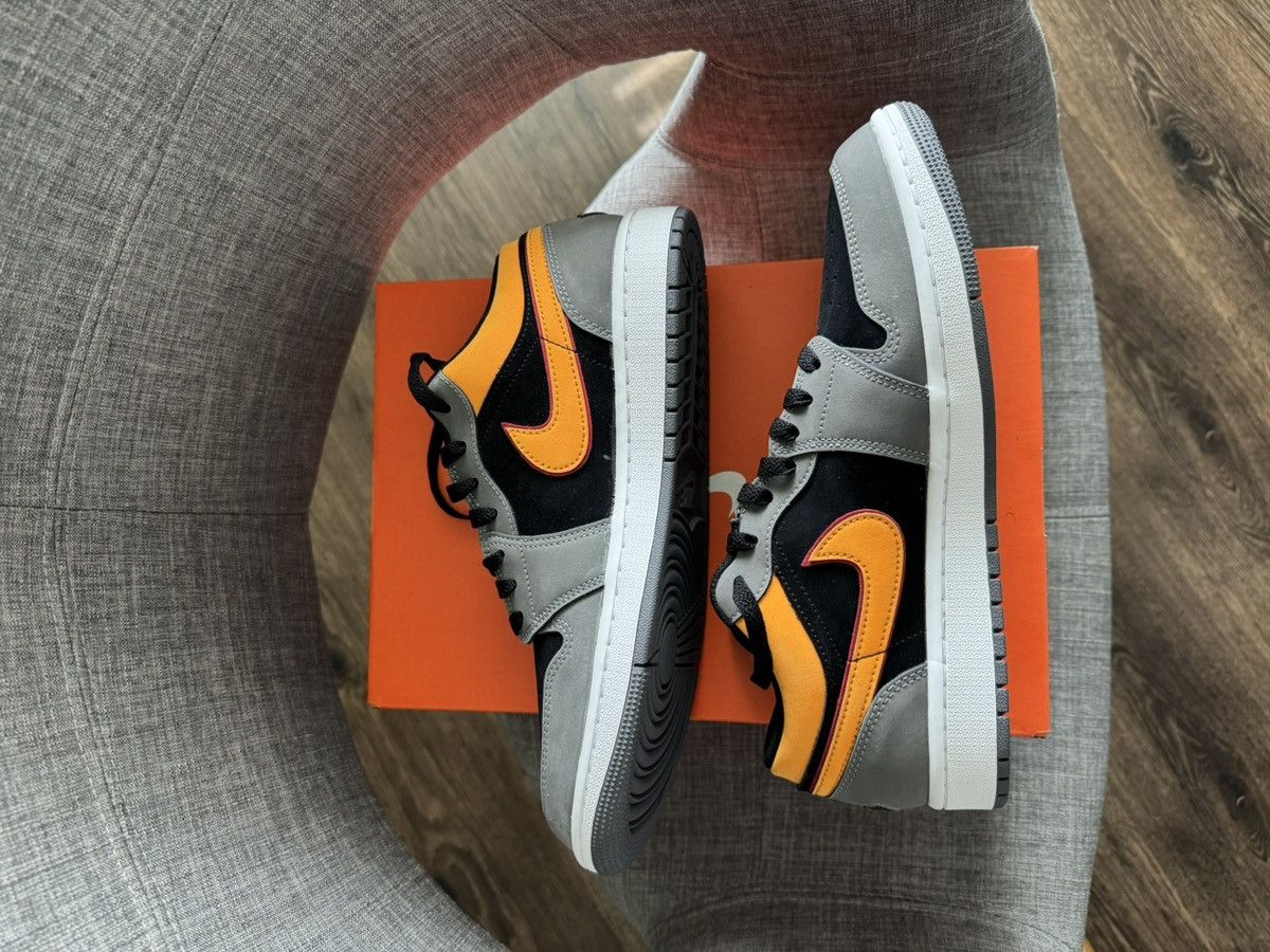Jordan Brand Air Jordan 1 Low SE Size US 9.5 / EU 42-43 - 7 Thumbnail