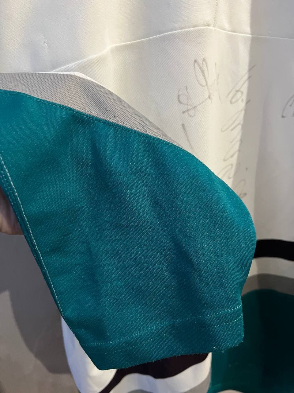 NHL 1993 ANAHEIM MIGHTY DUCKS SIGNED AUTOGRAPHED JERSEY CCM SZ l Size US L / EU 52-54 / 3 - 17 Thumbnail
