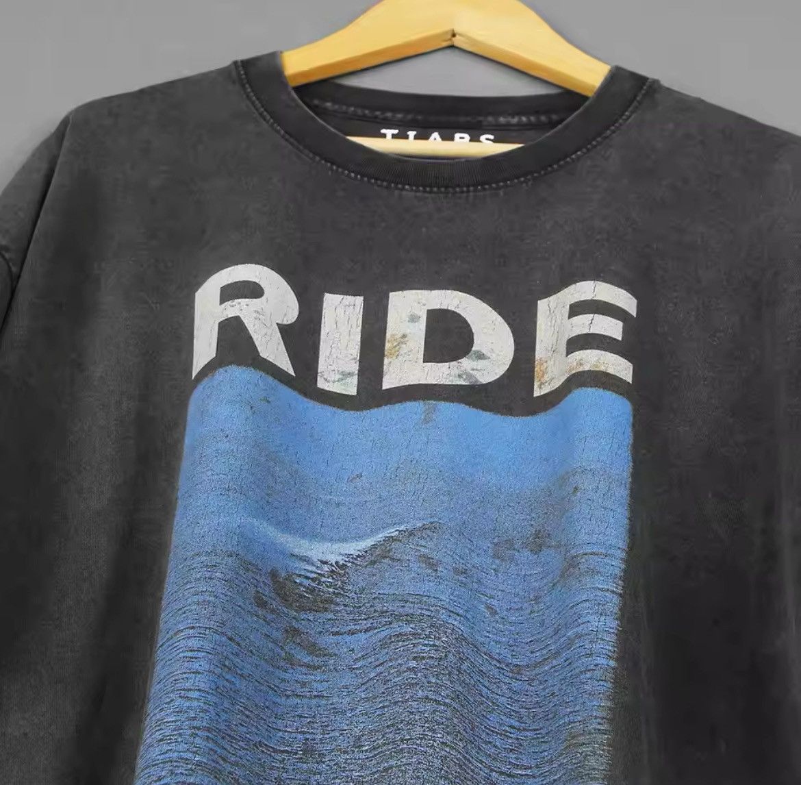 Japanese Brand × Vintage 'RIDE' Nowhere Indie Rock Graphic Printed Cotton Tshirt Size US XXL / EU 58 / 5 - 3 Thumbnail
