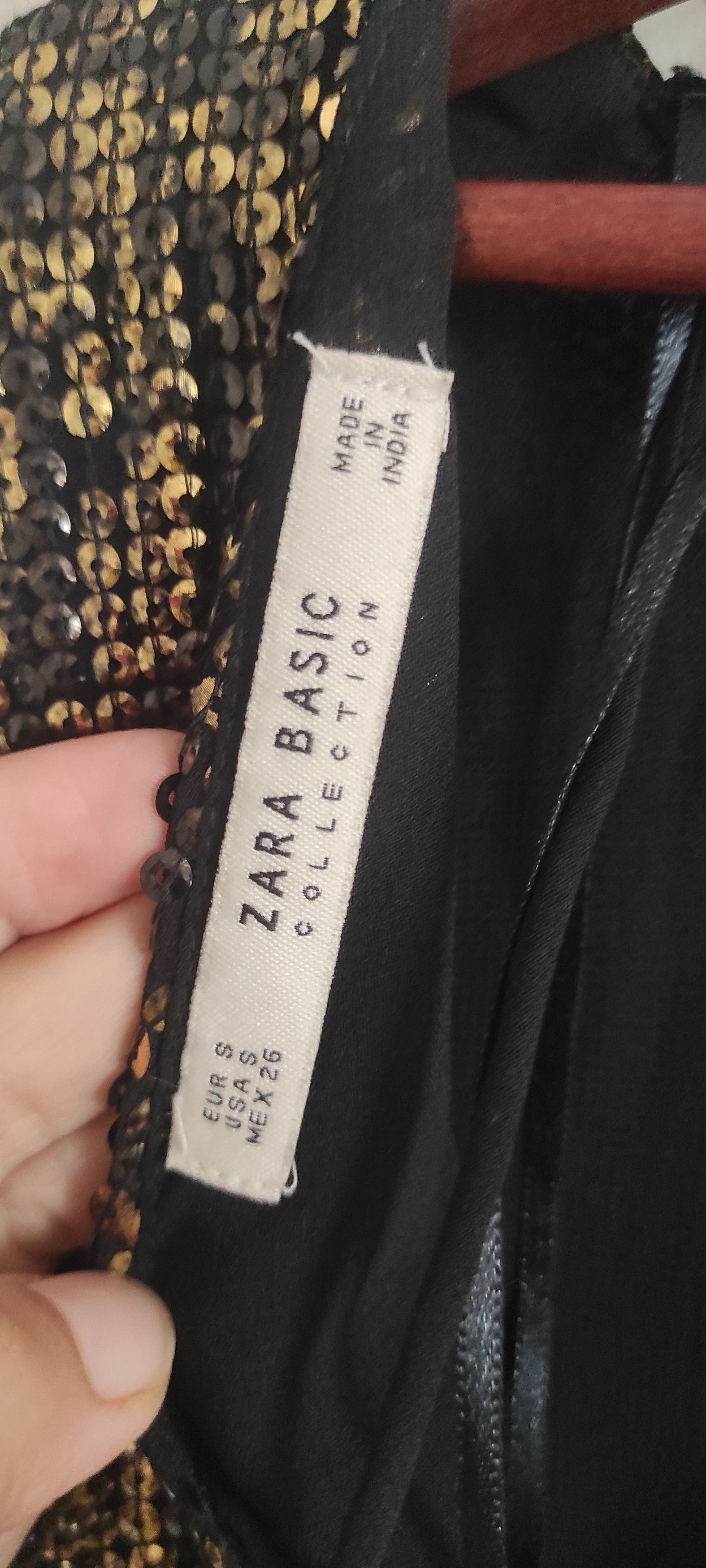 Zara ZARA Jumpsuit Gold Sequin Black Metallic Long Sleeve Romper Size 26" / US 2 / IT 38 - 15 Thumbnail