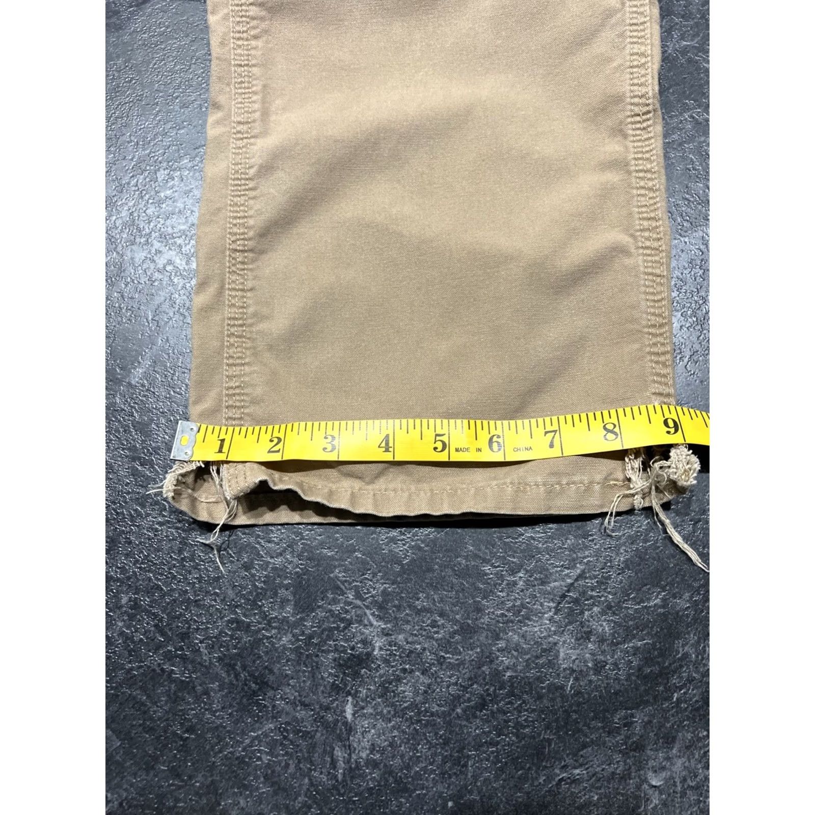 Carhartt VINTAGE Carhartt Pants Mens 30x30 Beige Carpenter Dungaree fit Slits at the bottom Mens Size US 30 / EU 46 - 7 Thumbnail