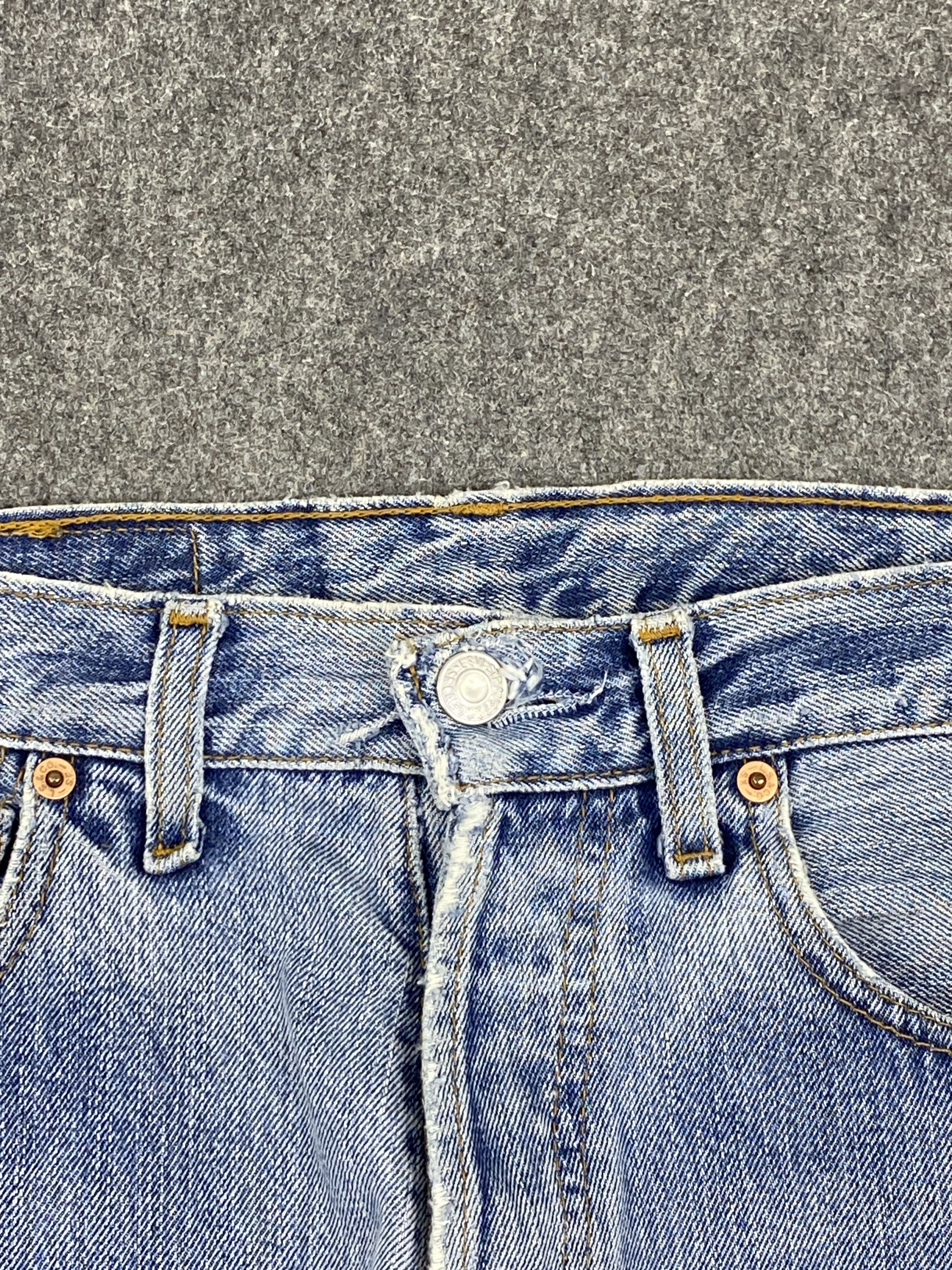 Levi's Vintage Levis 517-04 Button Fly Denim DP2741 Size US 31 - 11 Thumbnail