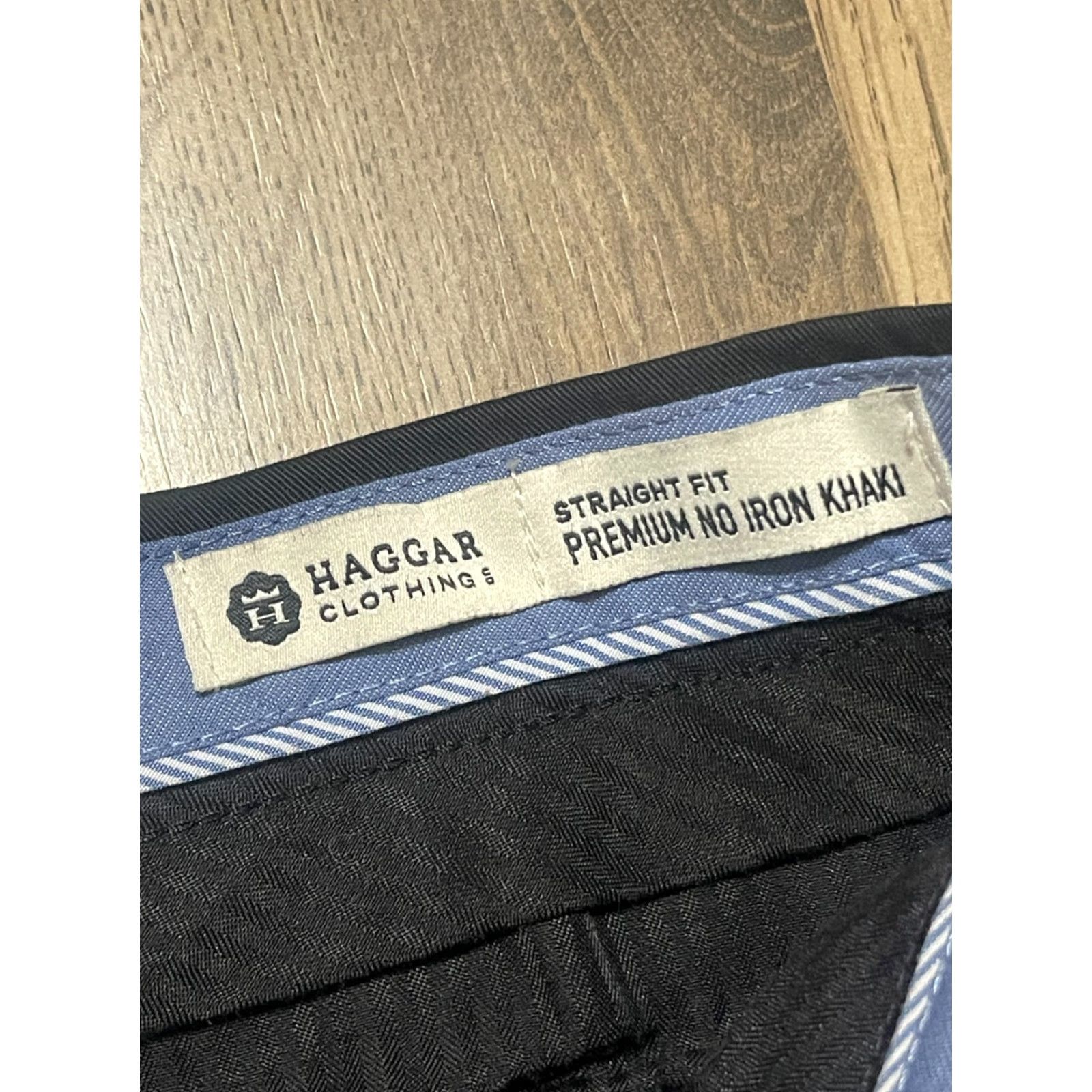 Haggar **Black Haggar Mens Regular Fit Dress Pants 36x30** User: Black Haggar Mens Regular Fit Dress Pants 36x30 Size US 36 / EU 52 - 4 Thumbnail