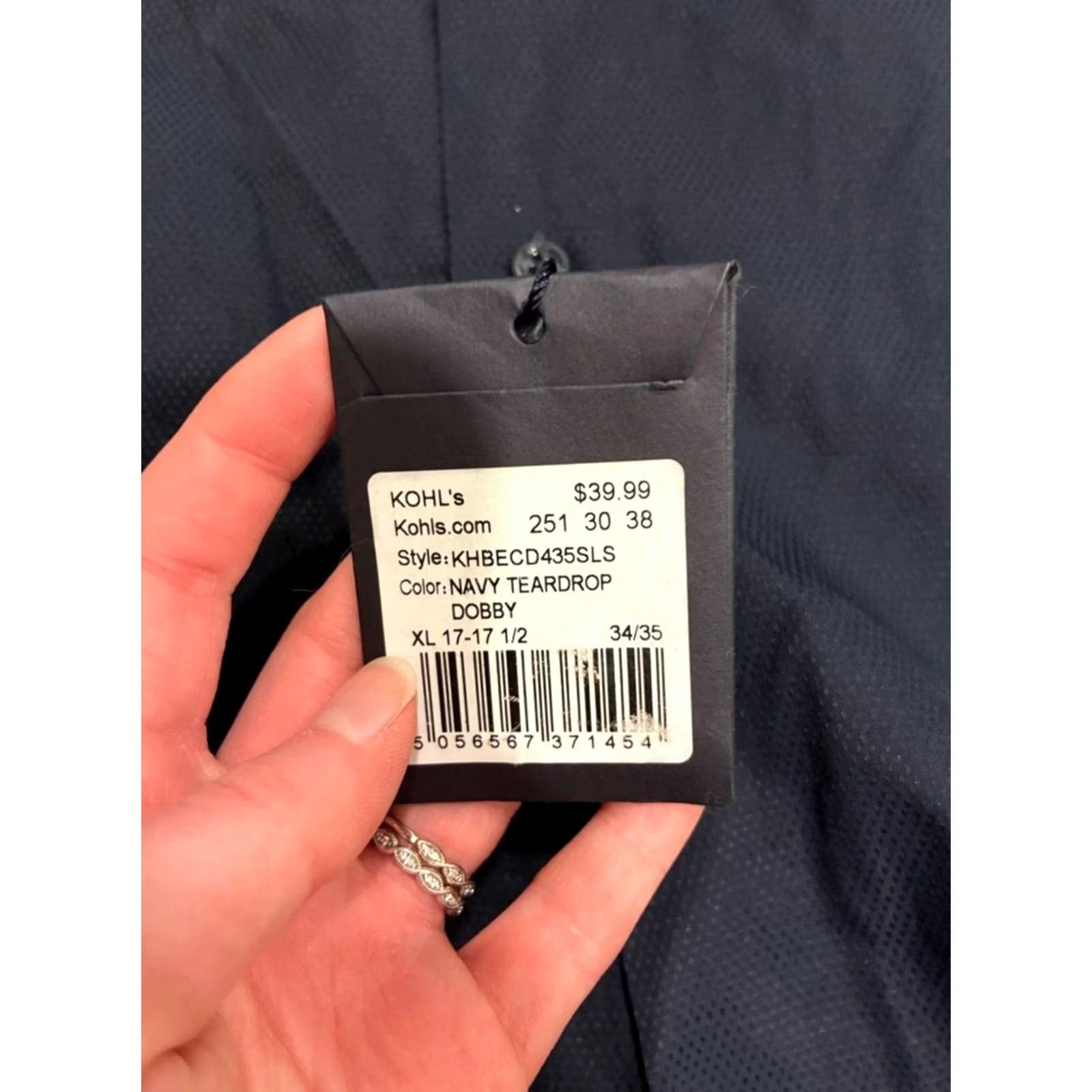 Ben Sherman NWT Ben Sherman Men’s Dobby Dot Shirt Navy Blue Button Up Size XL 17-17.5 Size US XL / EU 56 / 4 - 4 Thumbnail