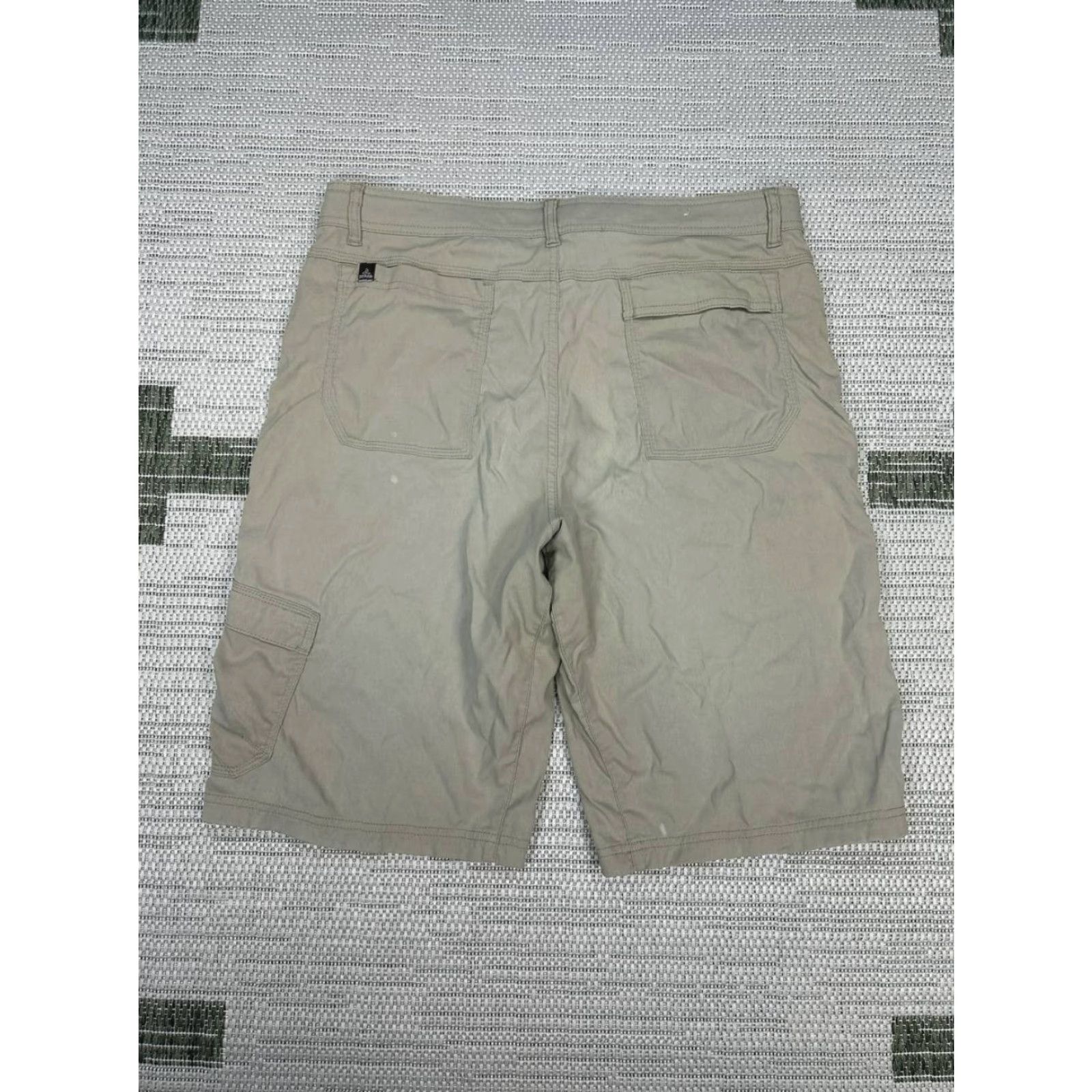 Prana prAna Breathe Cargo Shorts Mens Large Beige Logo Stretch Mid Rise HikingShorts Size US 33 - 2 Thumbnail
