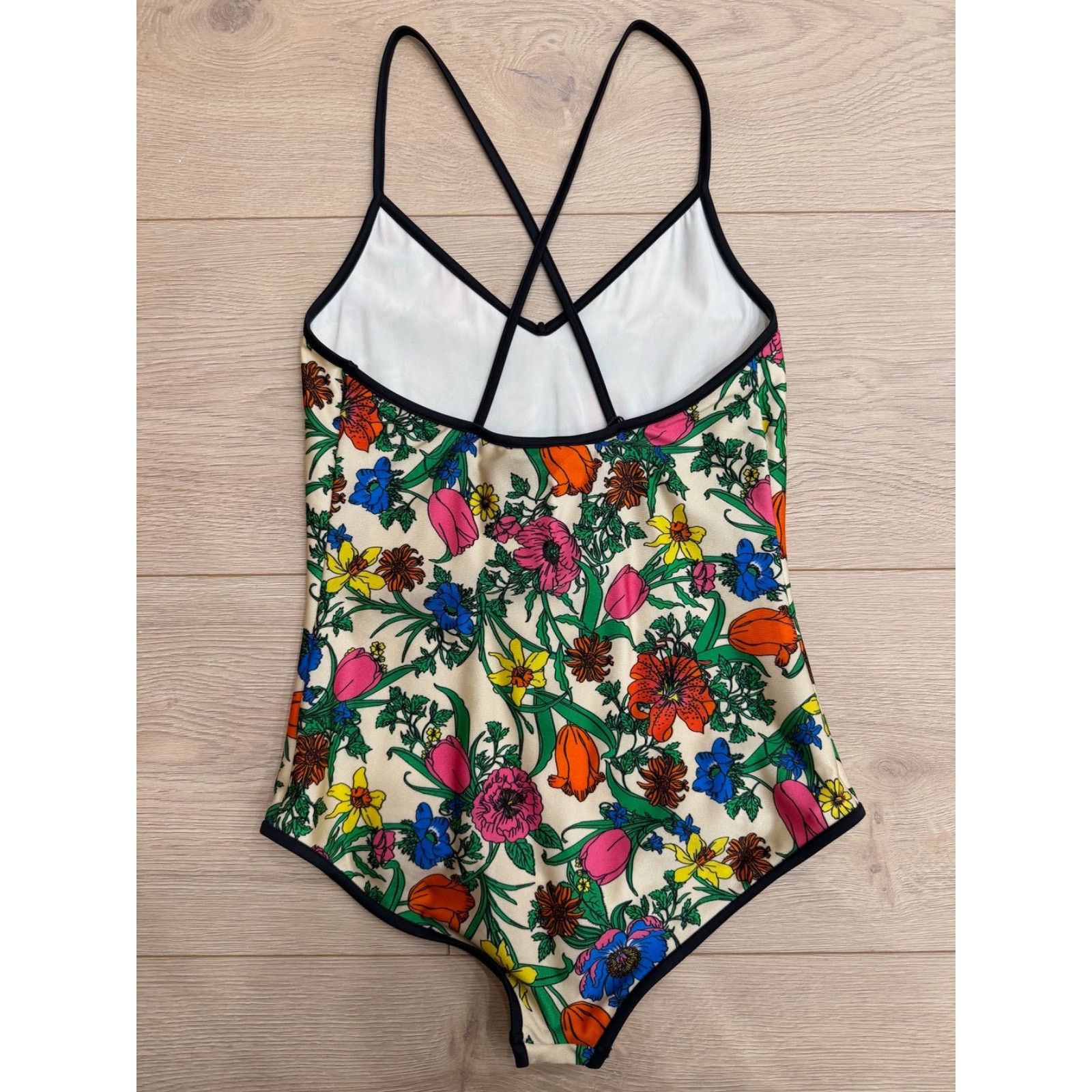 Gucci Gucci Floral Print Logo Criss Cross One Piece Swimsuit S Size S / US 4 / IT 40 - 8 Thumbnail