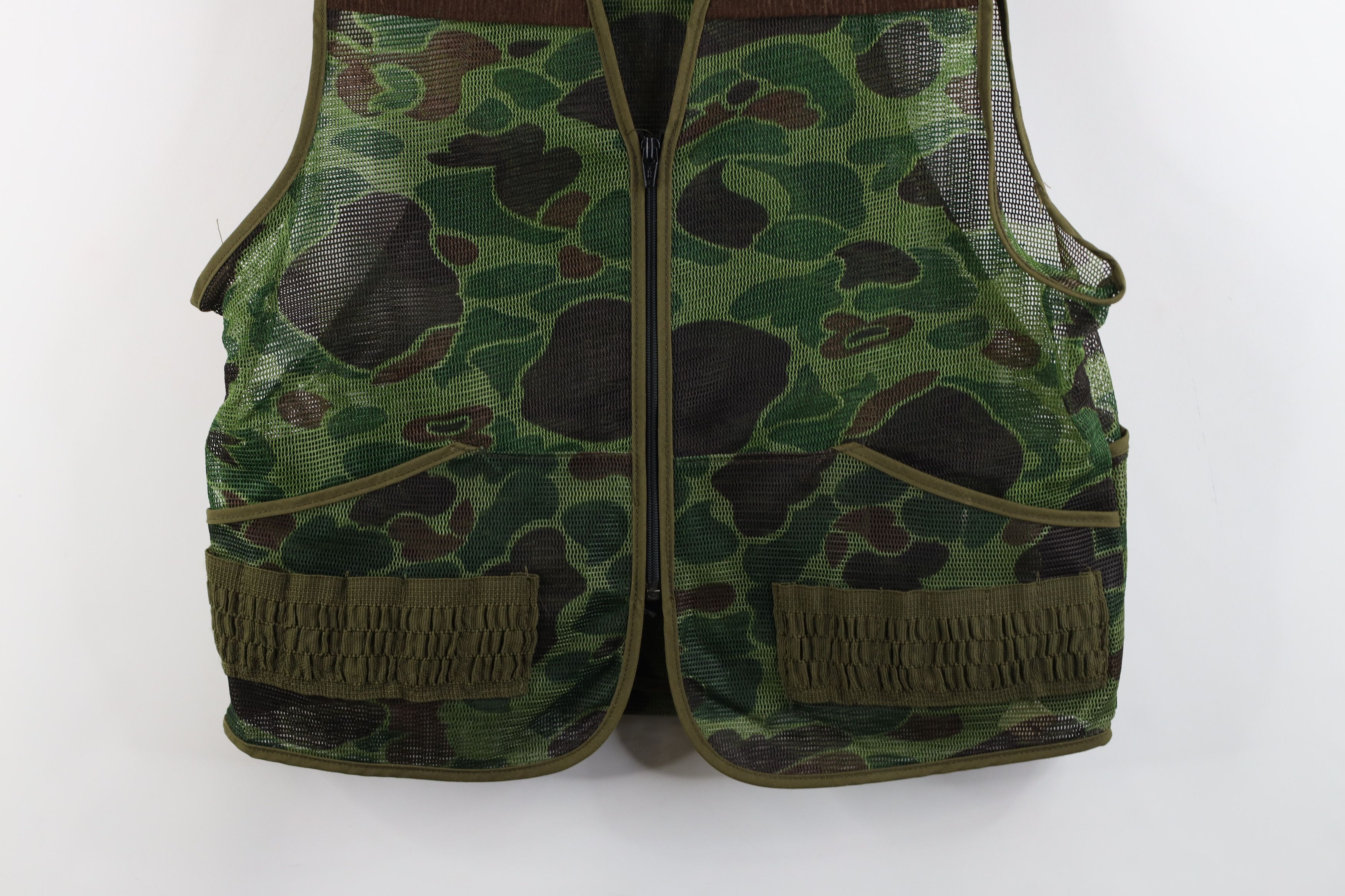 Vintage Vintage 70s Streetwear Camouflage Mesh Hunting Vest Jacket Size US L / EU 52-54 / 3 - 3 Thumbnail
