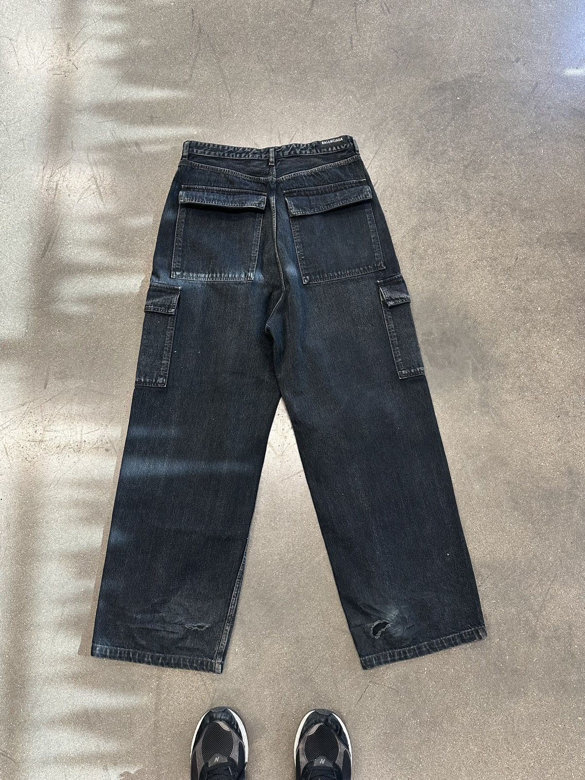 Balenciaga Balenciaga Wide Leg Washed Cargo Jeans Black Size US 34 / EU 50 - 2 Thumbnail
