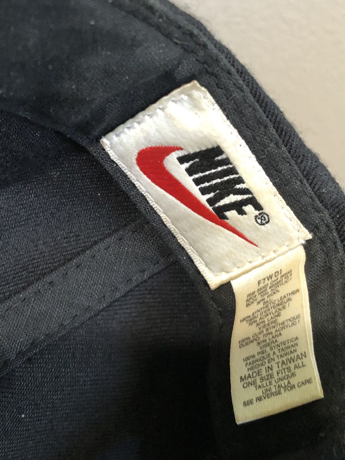Nike Vtg 90s Nike Jewel Swoosh Snapback Size ONE SIZE - 8 Thumbnail