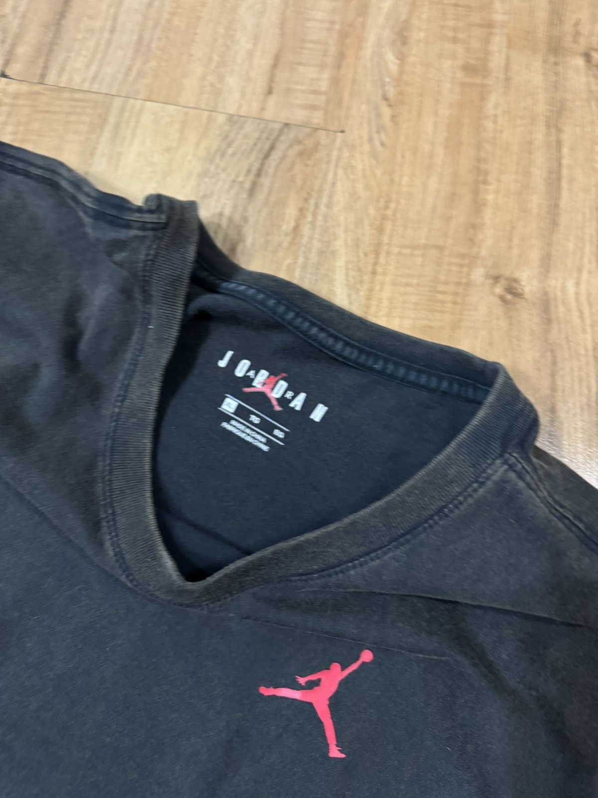 Jordan Brand AIR JORDAN BACKHIT TSHIRT Size US XL / EU 56 / 4 - 2 Thumbnail