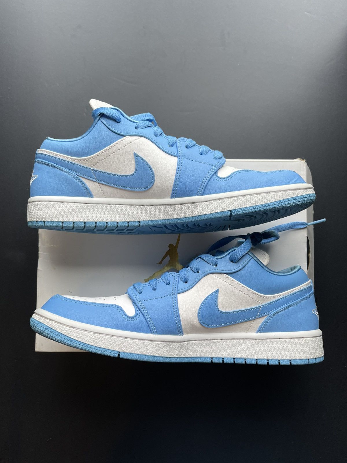 Nike Jordan 1 Low UNC Size US 9.5 / EU 42-43 - 3 Thumbnail