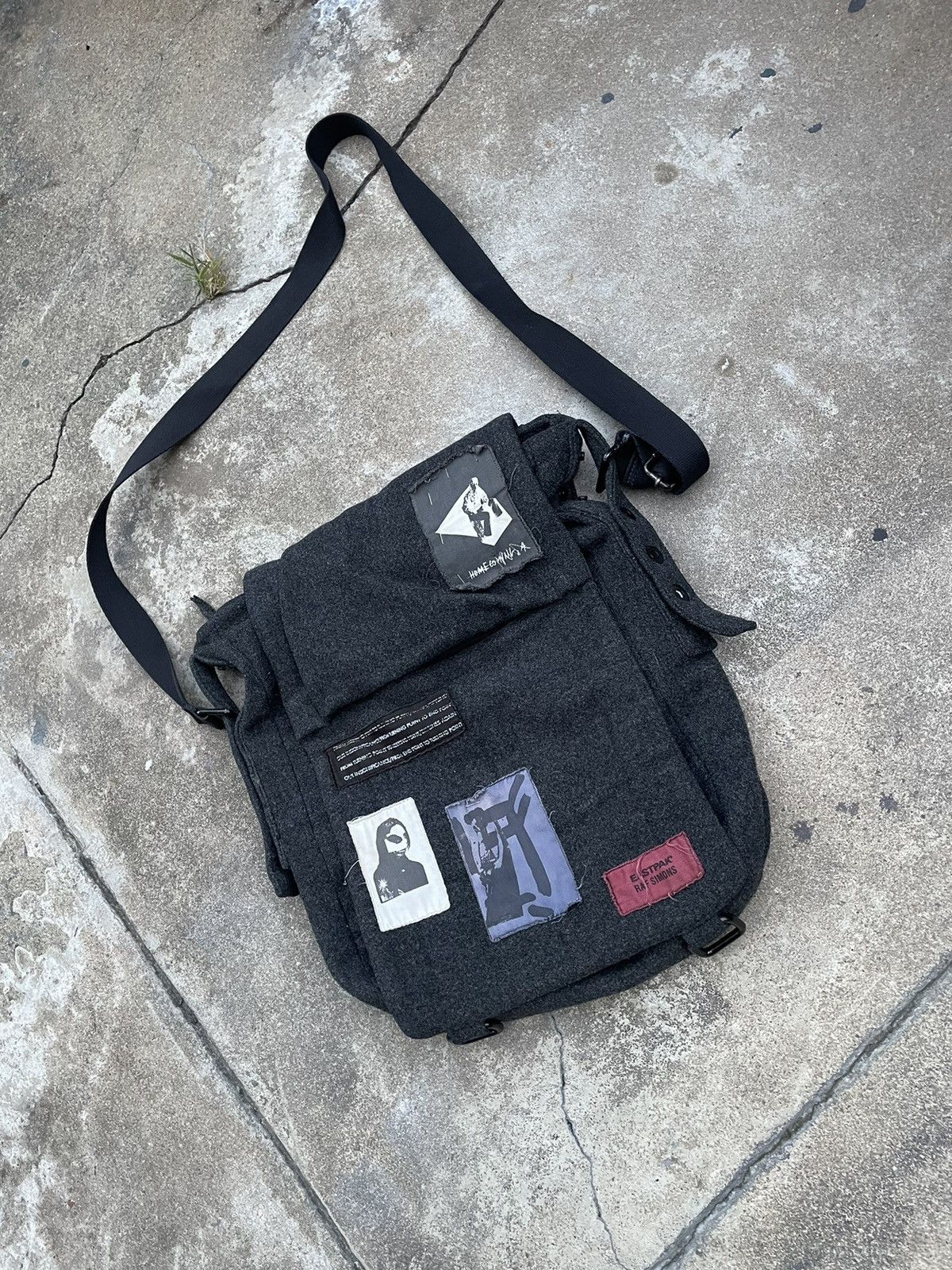 Eastpak AW08 Crossbody Patchwork Bag Size ONE SIZE - 2 Thumbnail