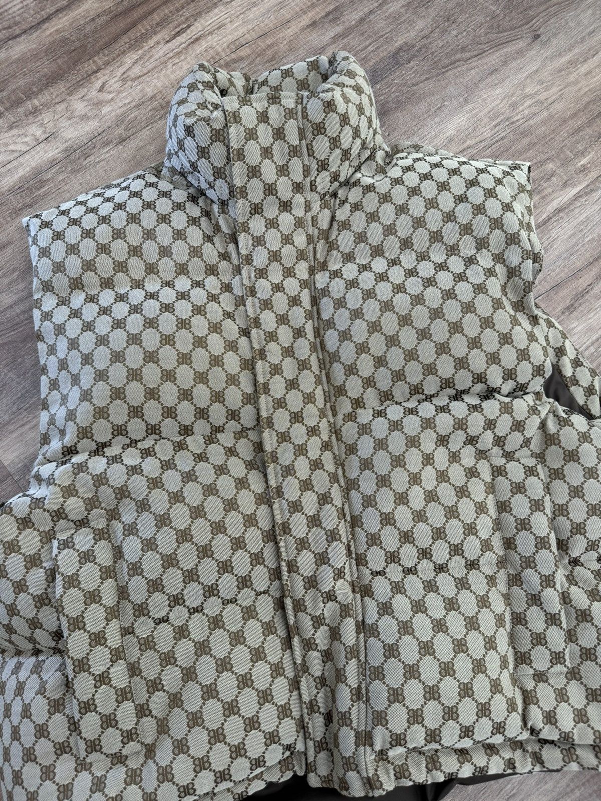 Balenciaga × Gucci Gucci x Balenciaga Hacker Cocoon Puffer Vest Size US XL / EU 56 / 4 - 2 Thumbnail