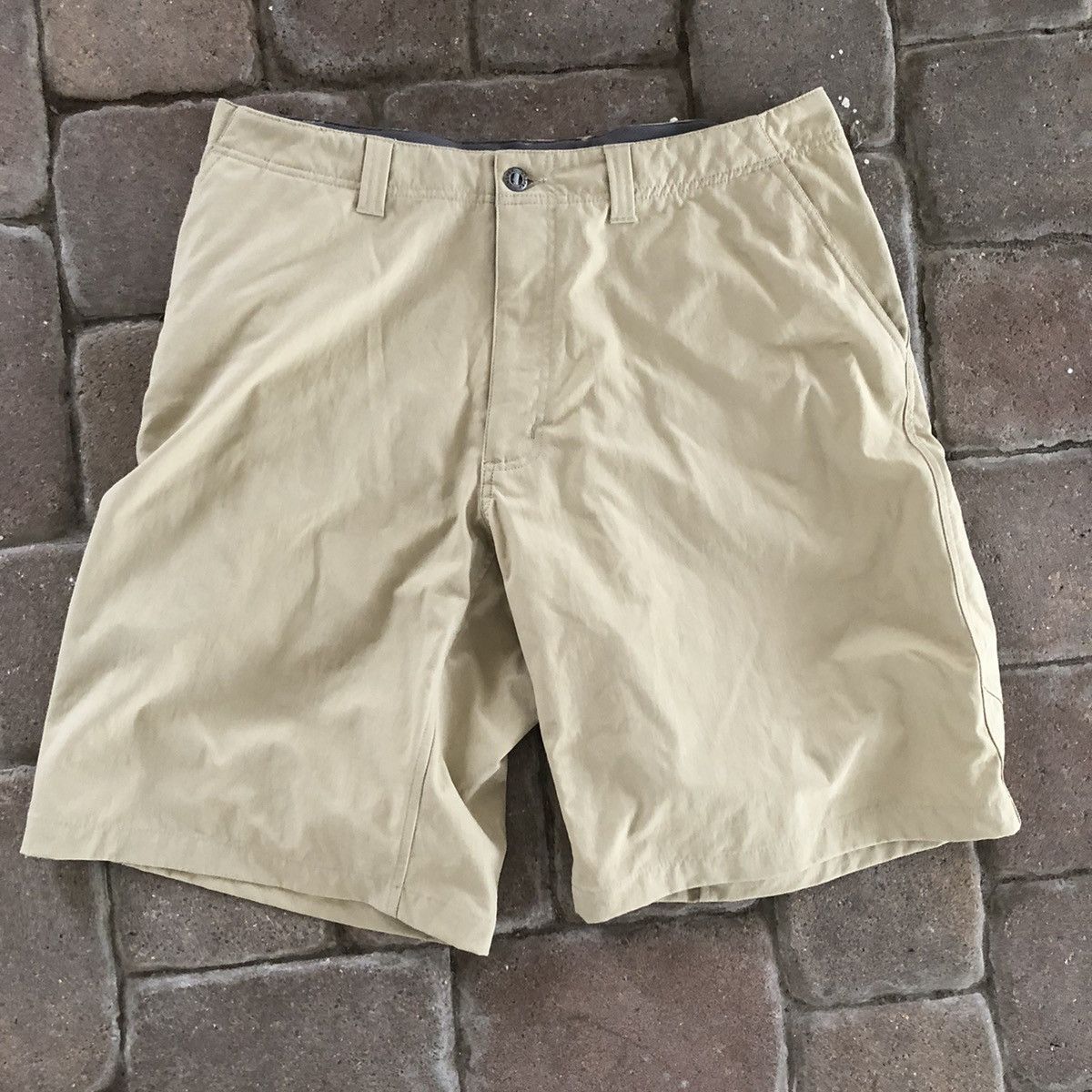 Patagonia NWT Patagonia Shorts Mens 36 Khaki Outdoor Scrambler Nylon Size US 36 / EU 52 - 1 Thumbnail