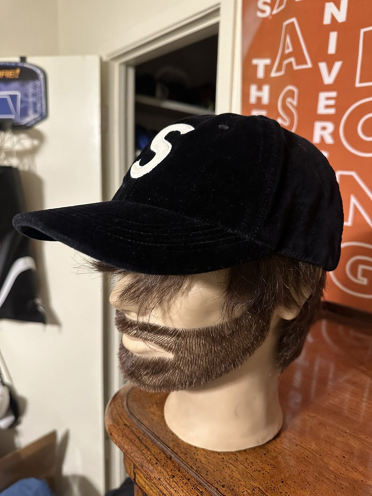 Vintage Supreme Velet S logo 6-Panel “black” hat 2020