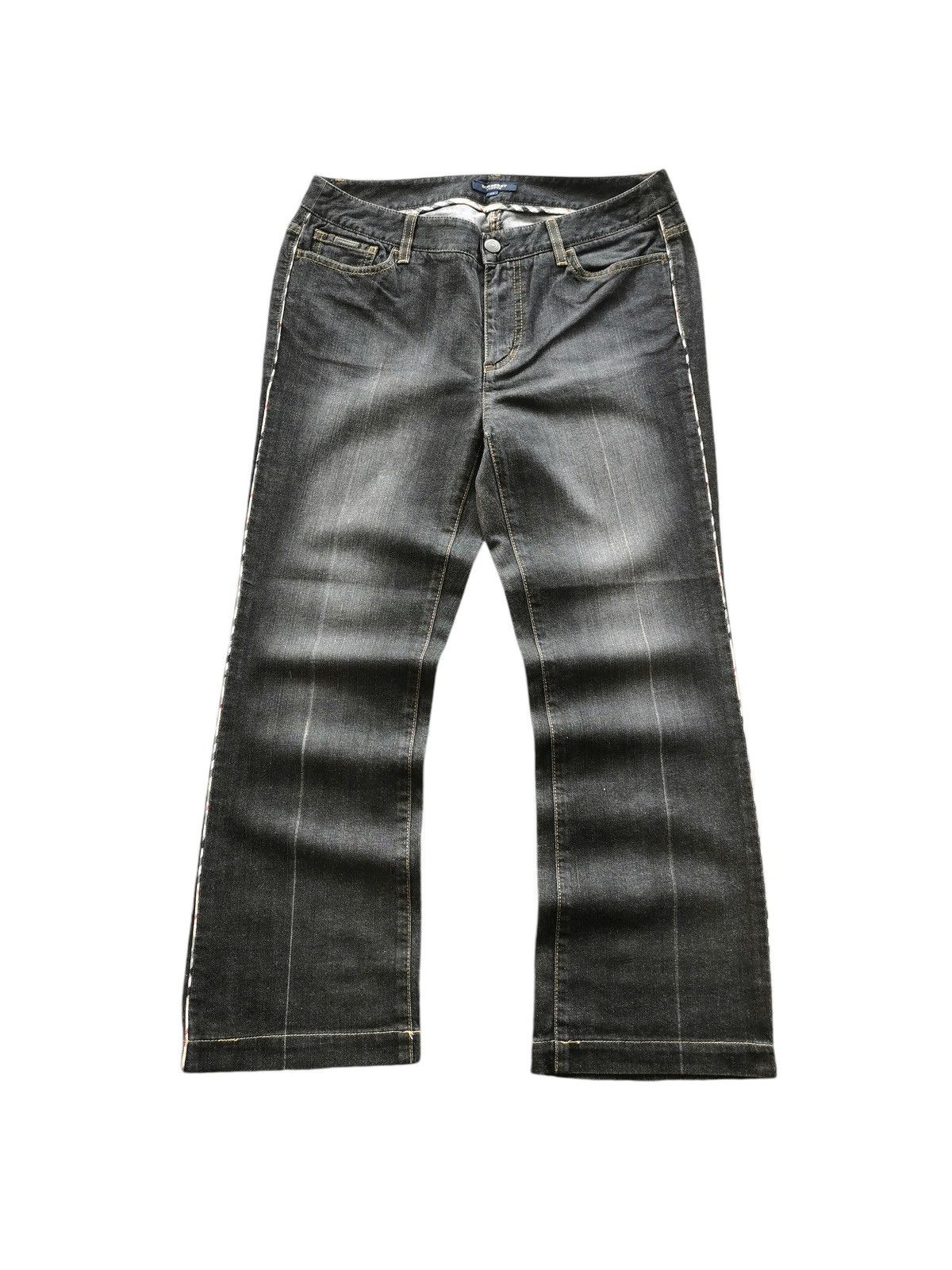 Burberry Vintage Burberry Flare Jeans Size 30" / US 8 / IT 44 - 1 Thumbnail